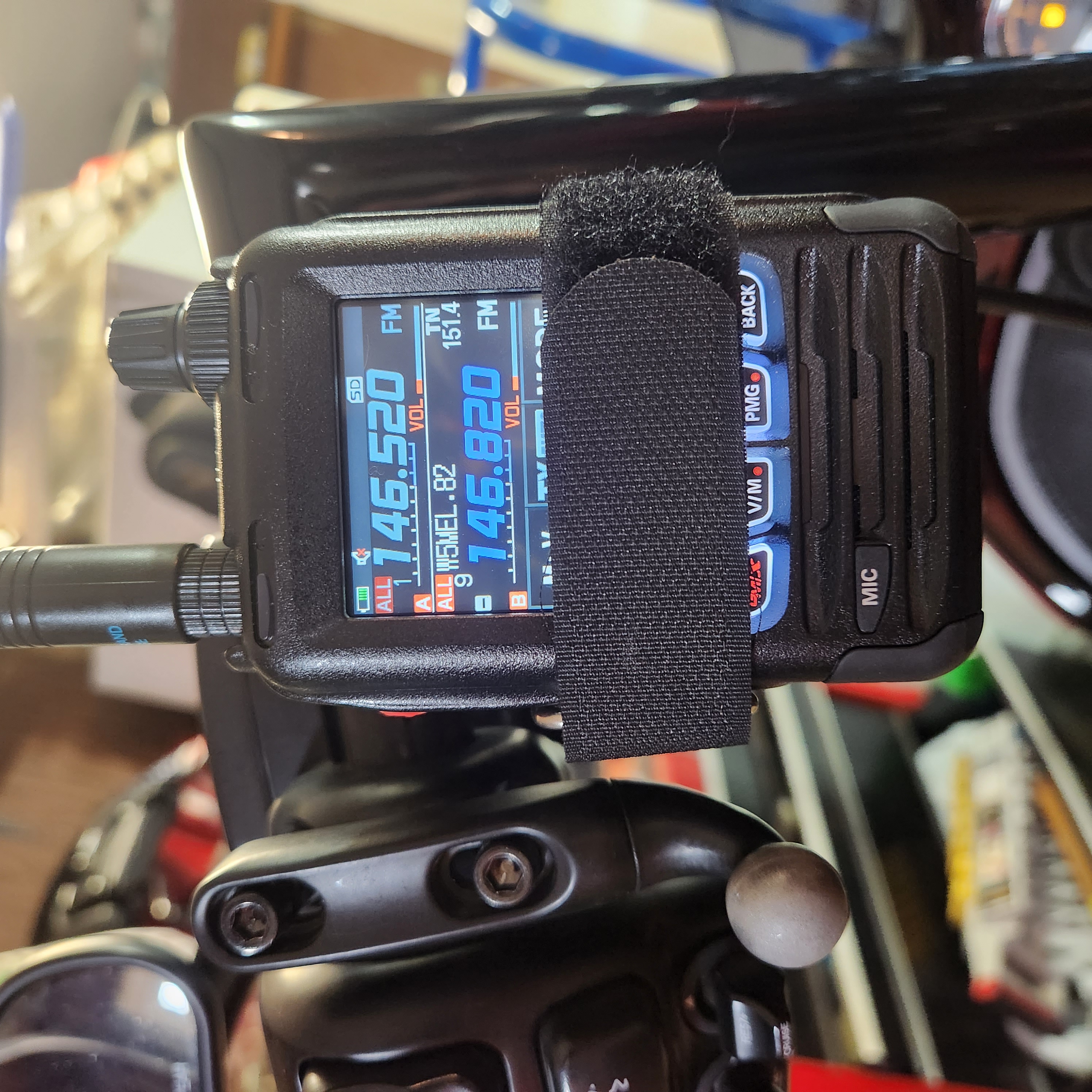 Yaesu FT5DR RAM-Mount