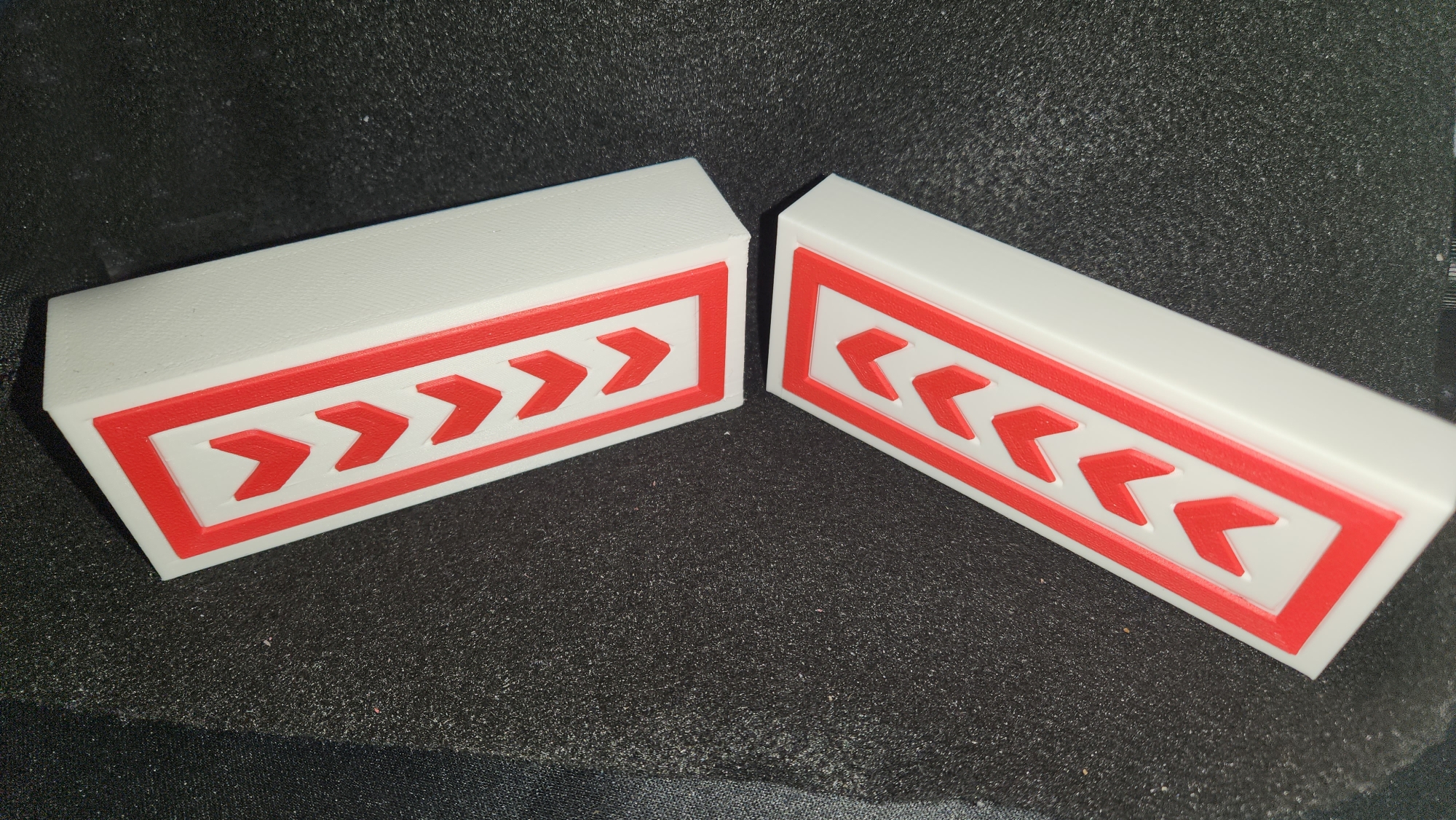 Mario Kart LIVE Dual Sided Mini-Turn Signs