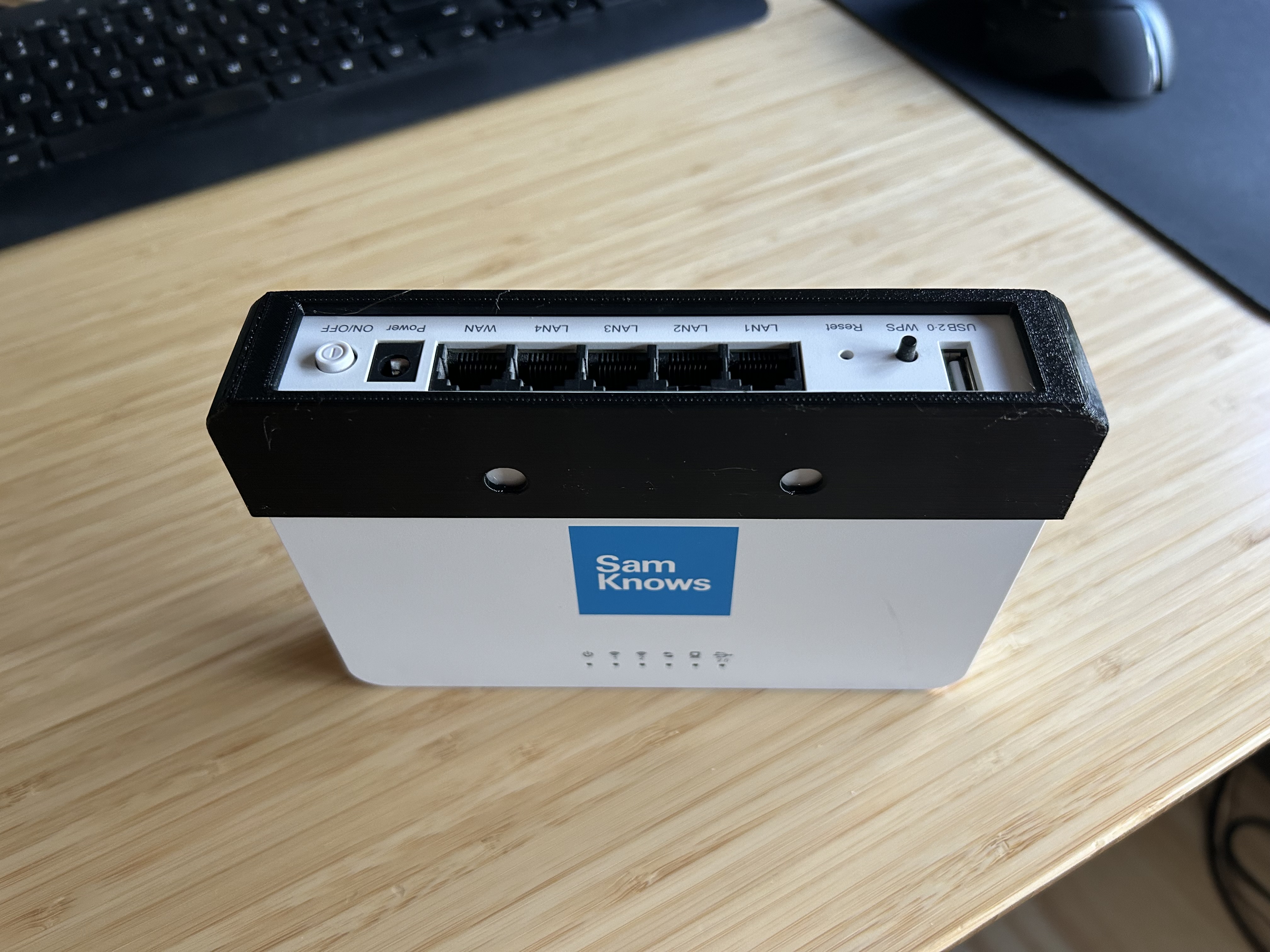 Samknows Whitebox (SK-WB8) Wall Mount