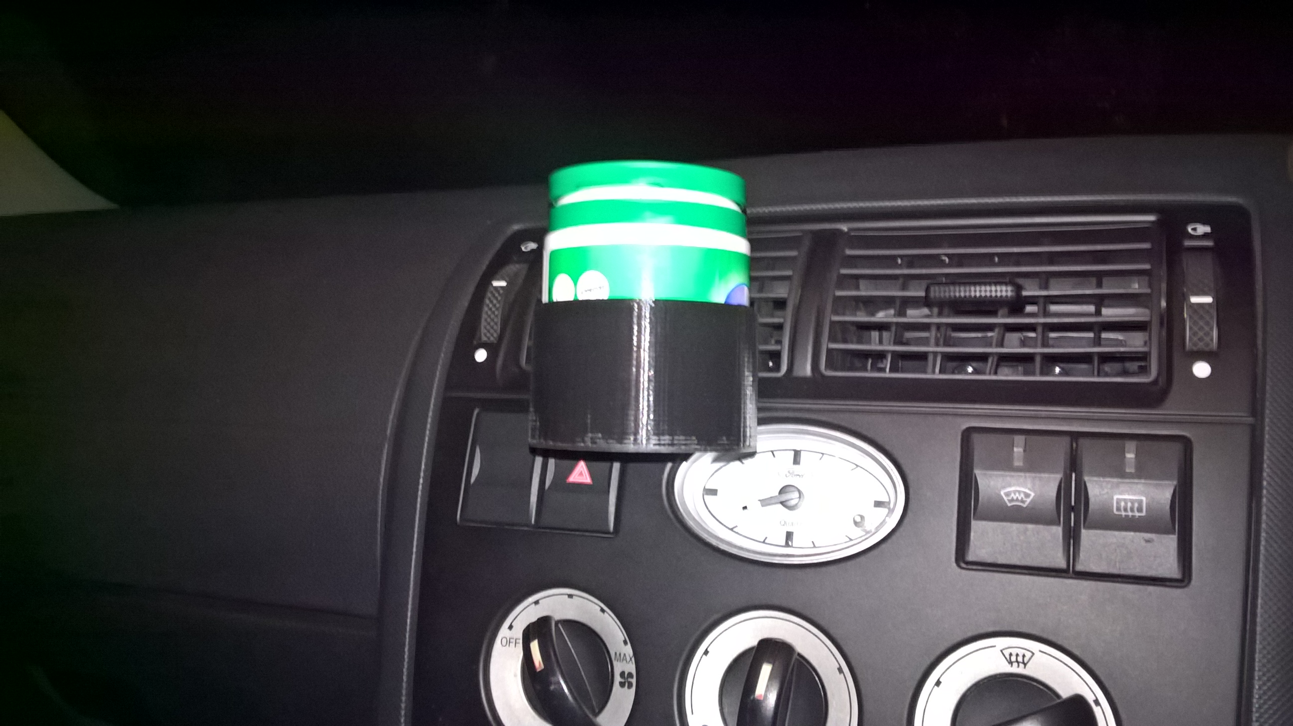 Chewing gum pot car dash holder