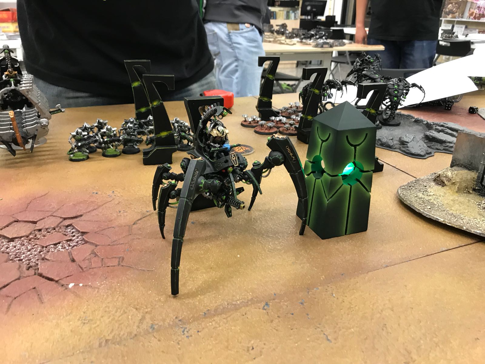 Stele Necron 9VLED