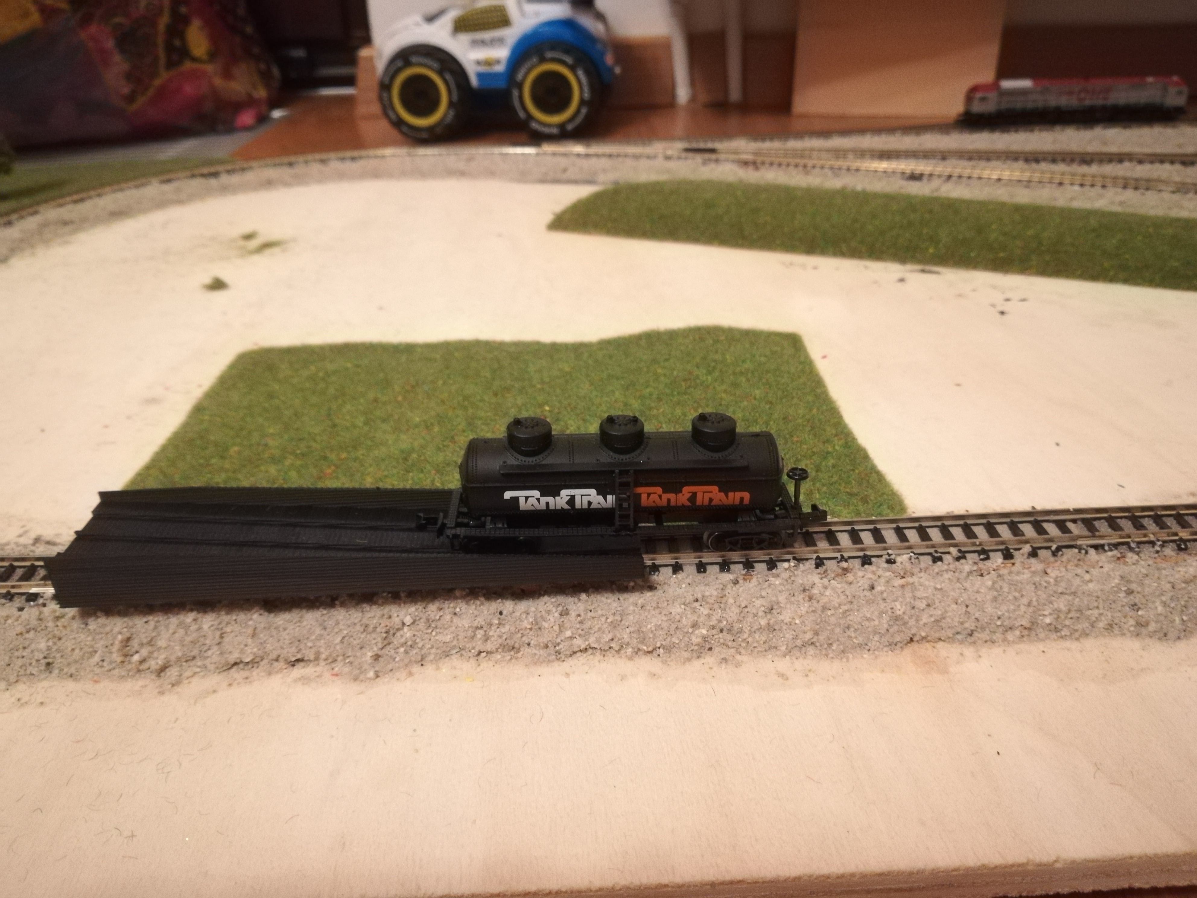 Re-railer N scale