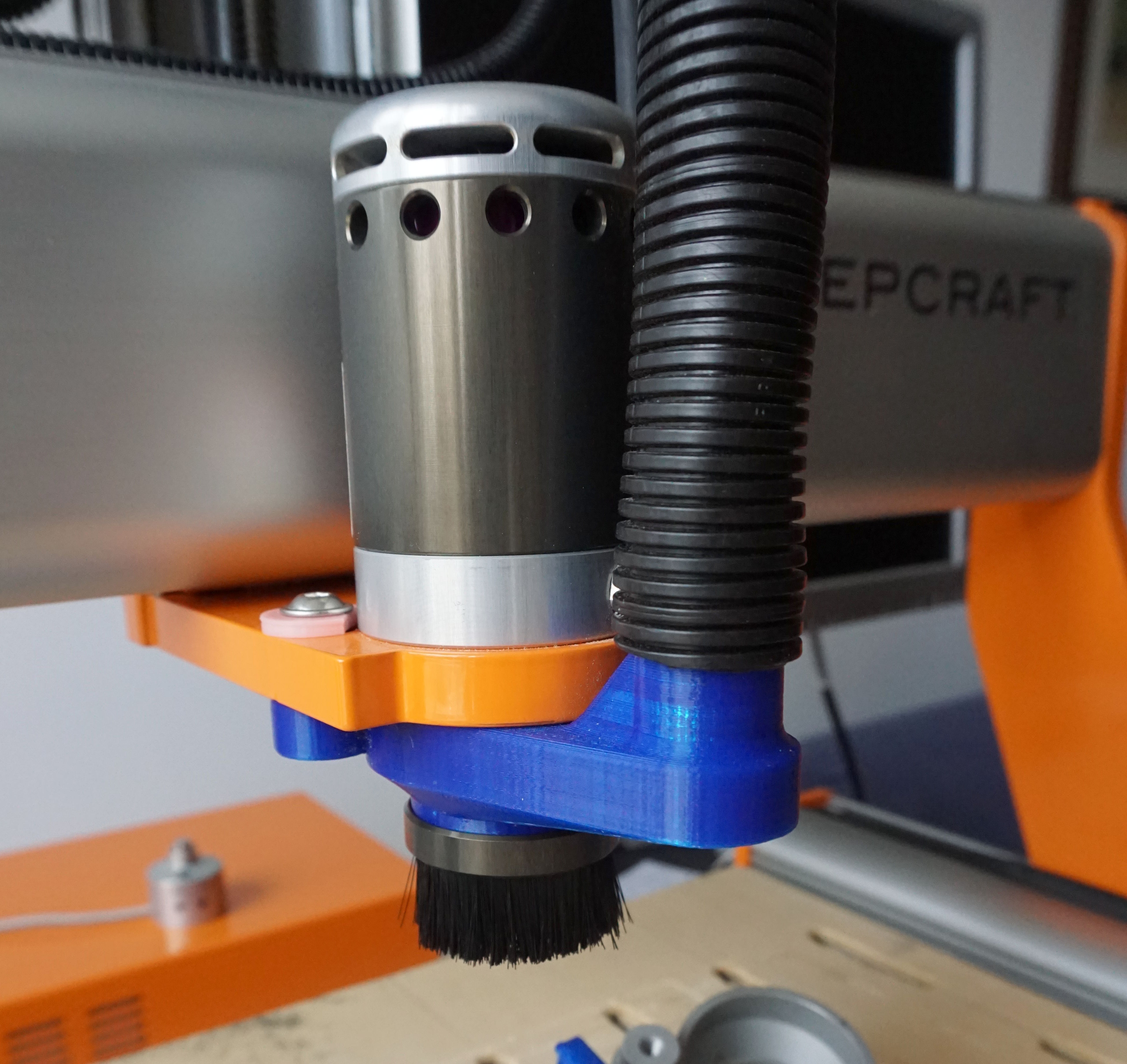 Vacuum adapter for Stepcraft HF500