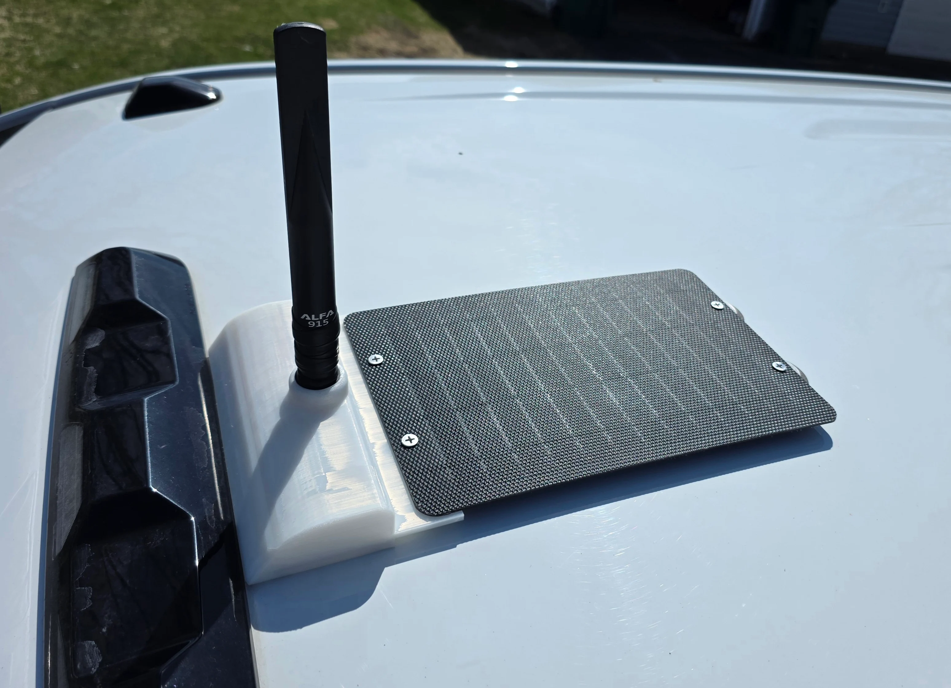 Solar Meshtastic Car Node – Any Panel Edition! V2