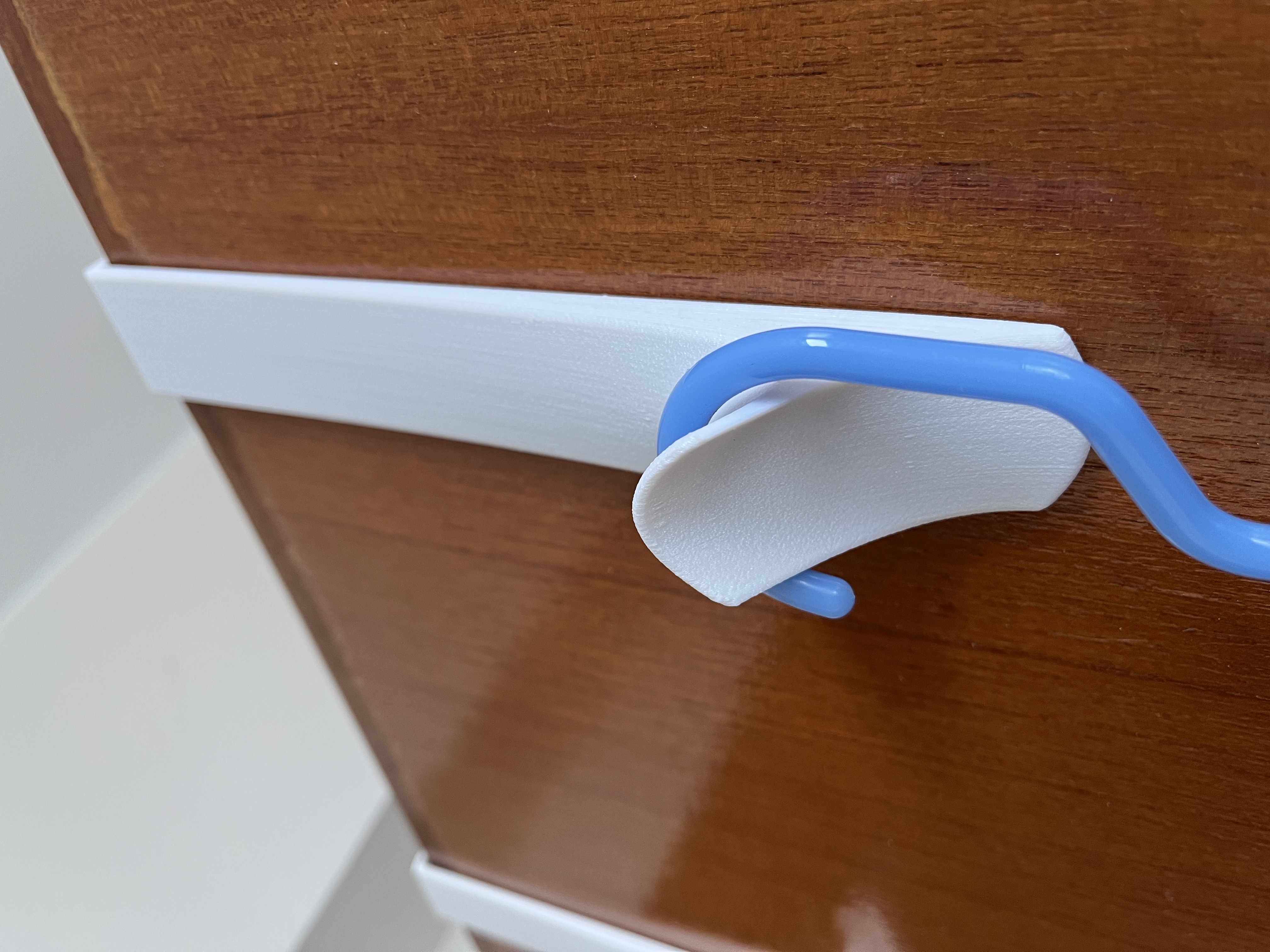 DoorMate - Instant Door-Top Hanging Solution