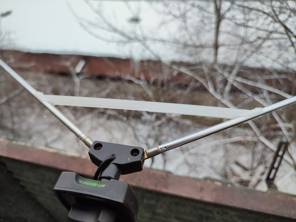 Strut 120 degrees for RTL-SDR Dipole Antenna - NOAA