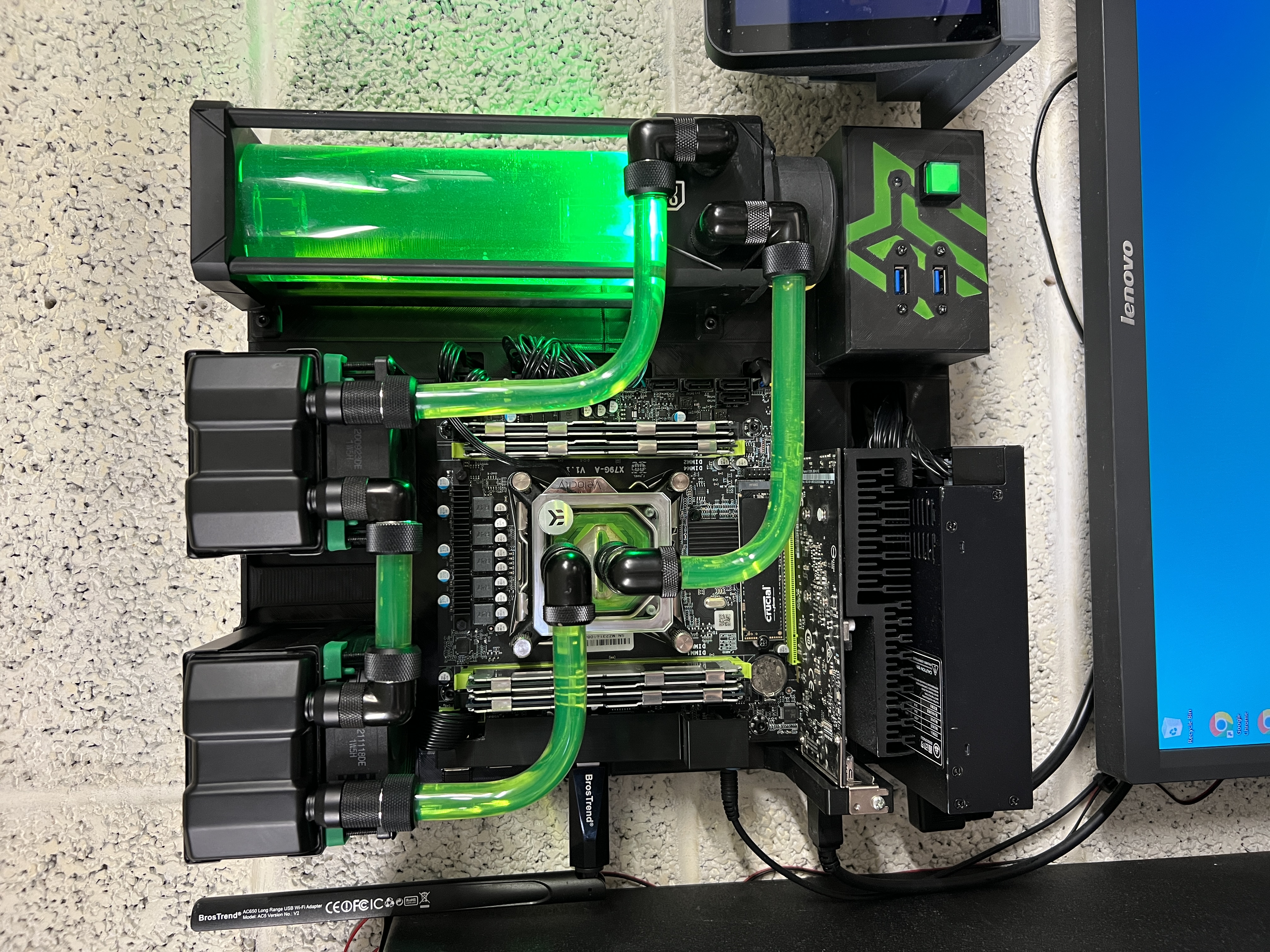 ITX / mATX Xeon Watercooled Wall Mount Open PC Case