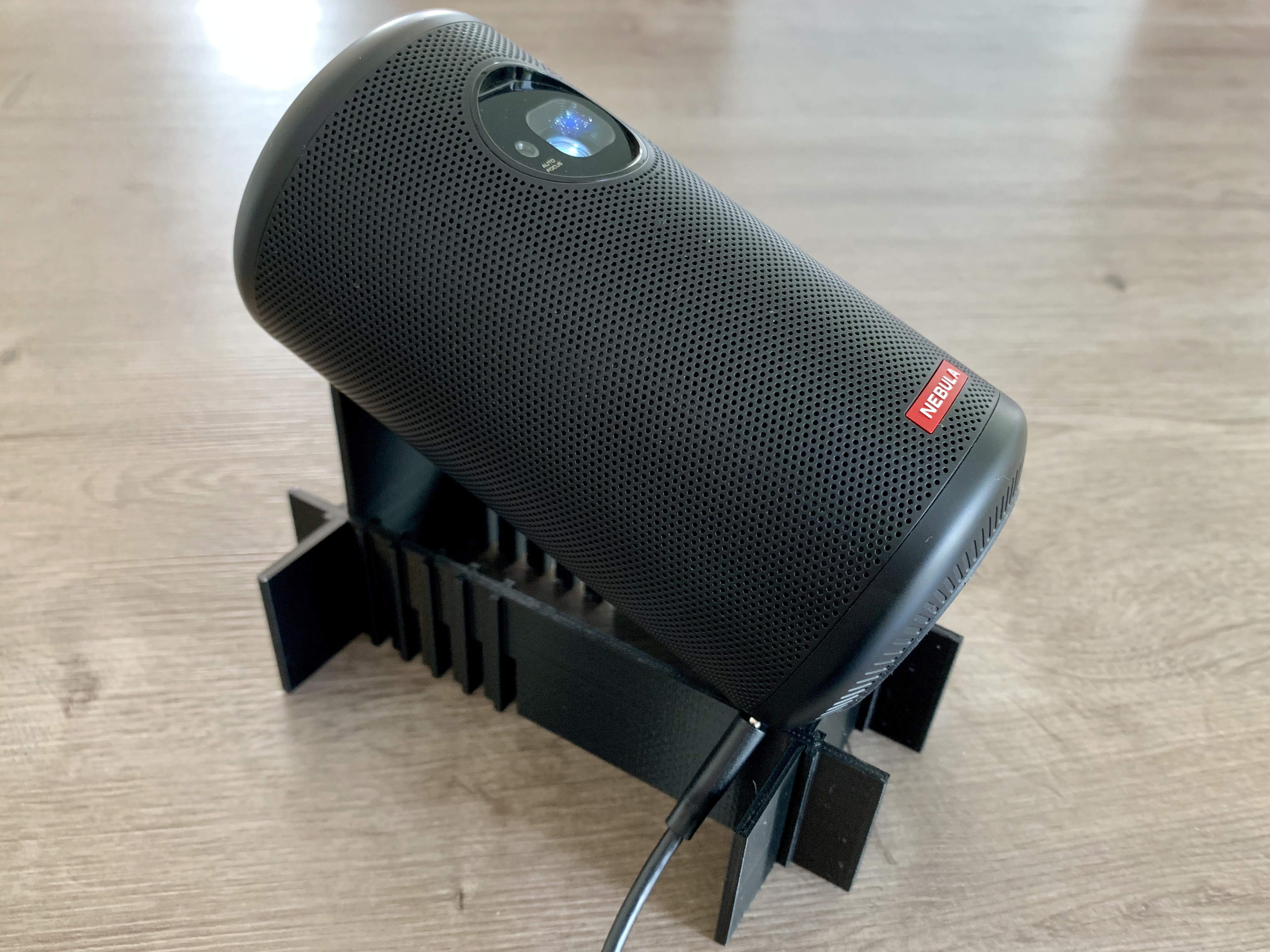 Nebula Capsule 2 Stand