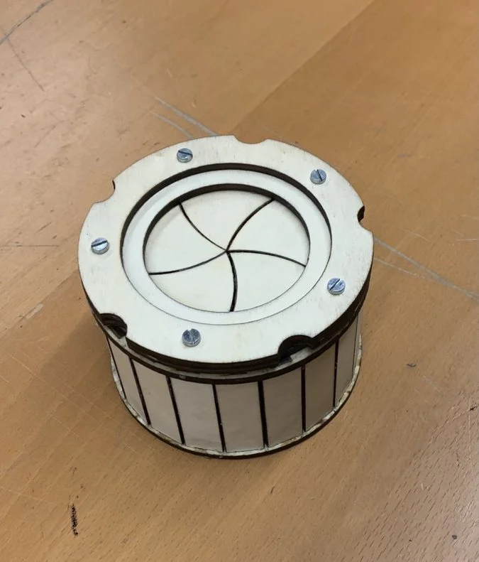 Lasercut iris box V2 - Remix (Plywood 3,75mm)