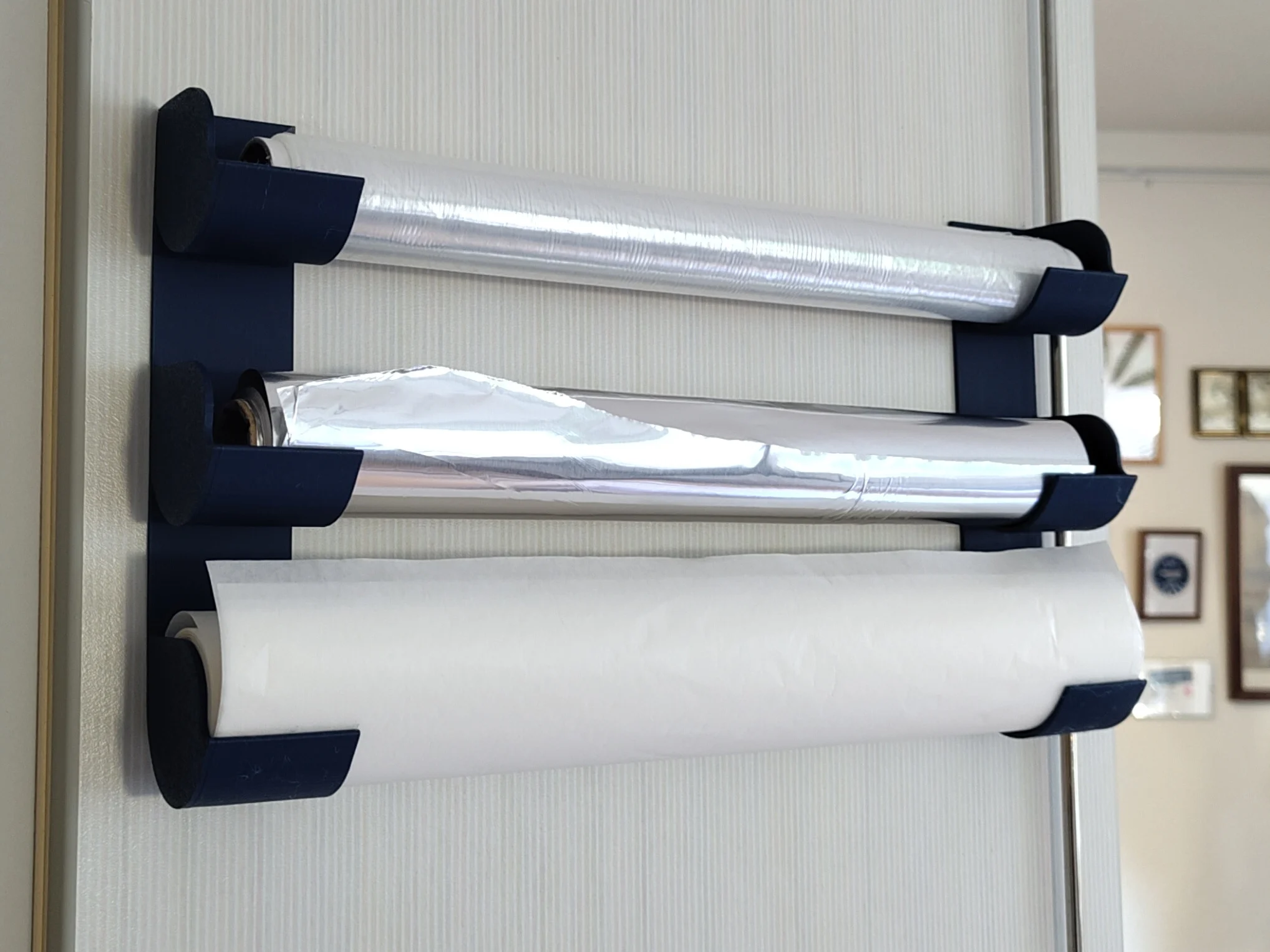 Kitchen roll holder
