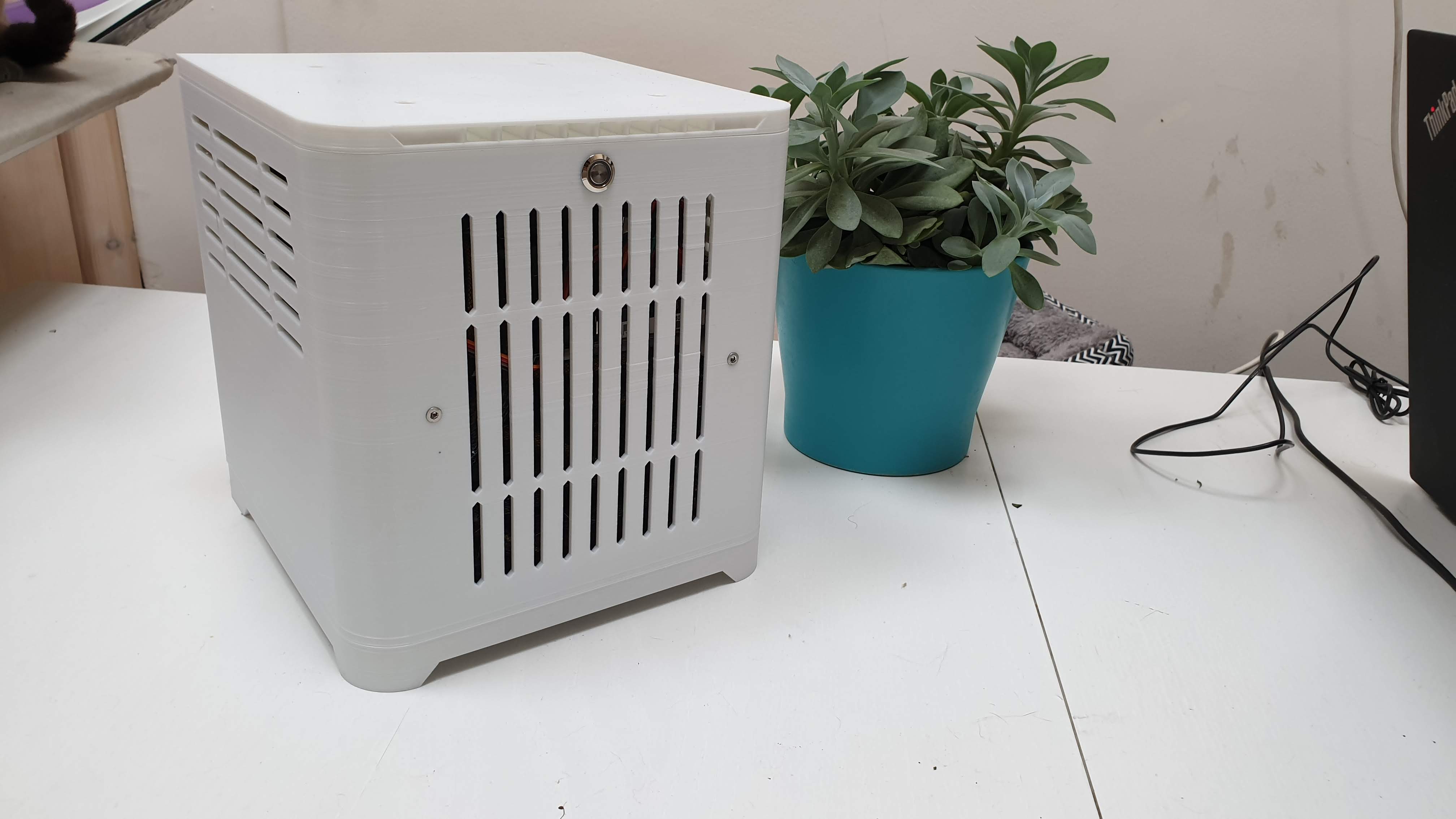 Mini-ITX Media Center PC (8L)