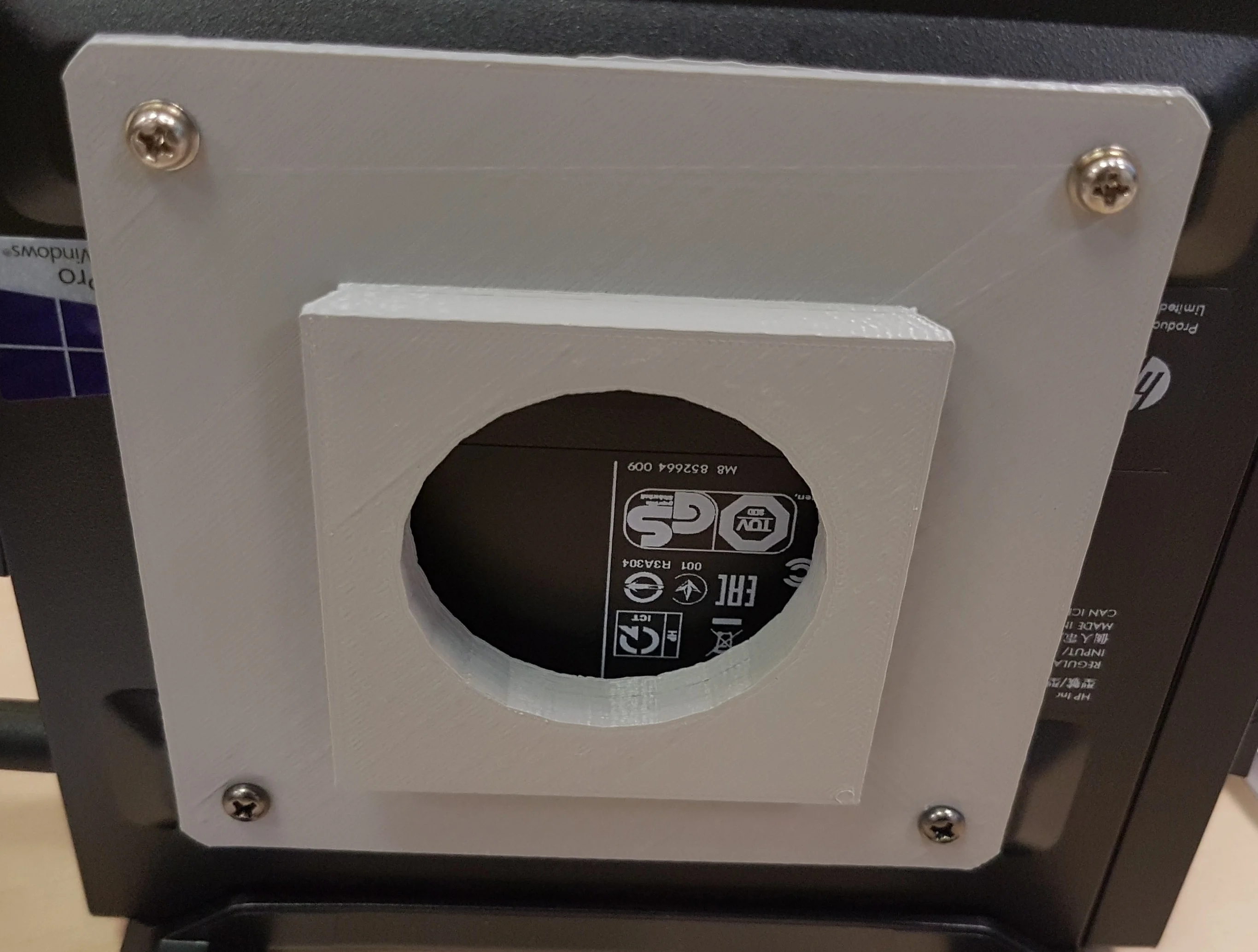 VESA100 mount for mini PC or wallmount