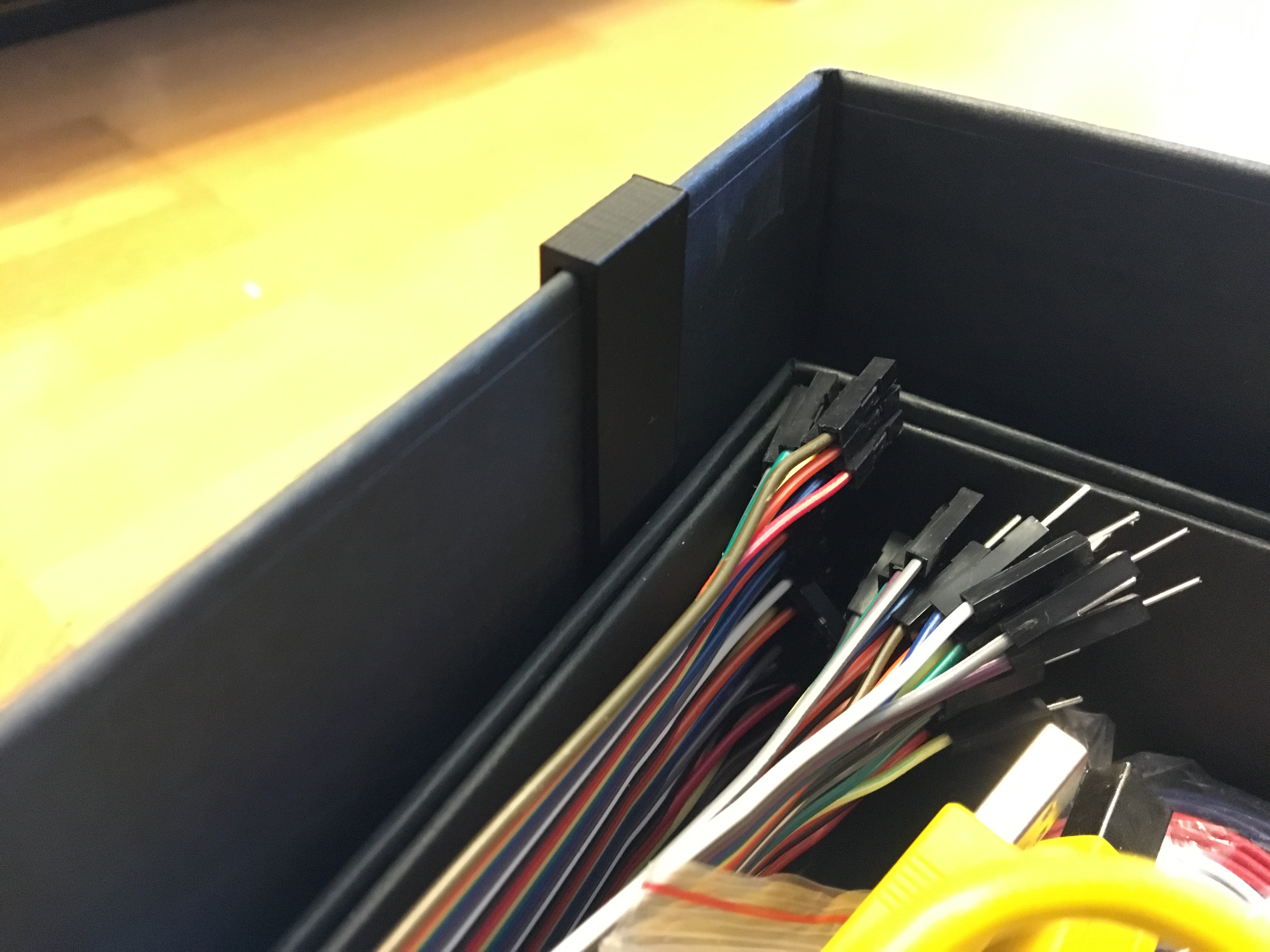 IKEA Tjena / Fullfölja retaining clips