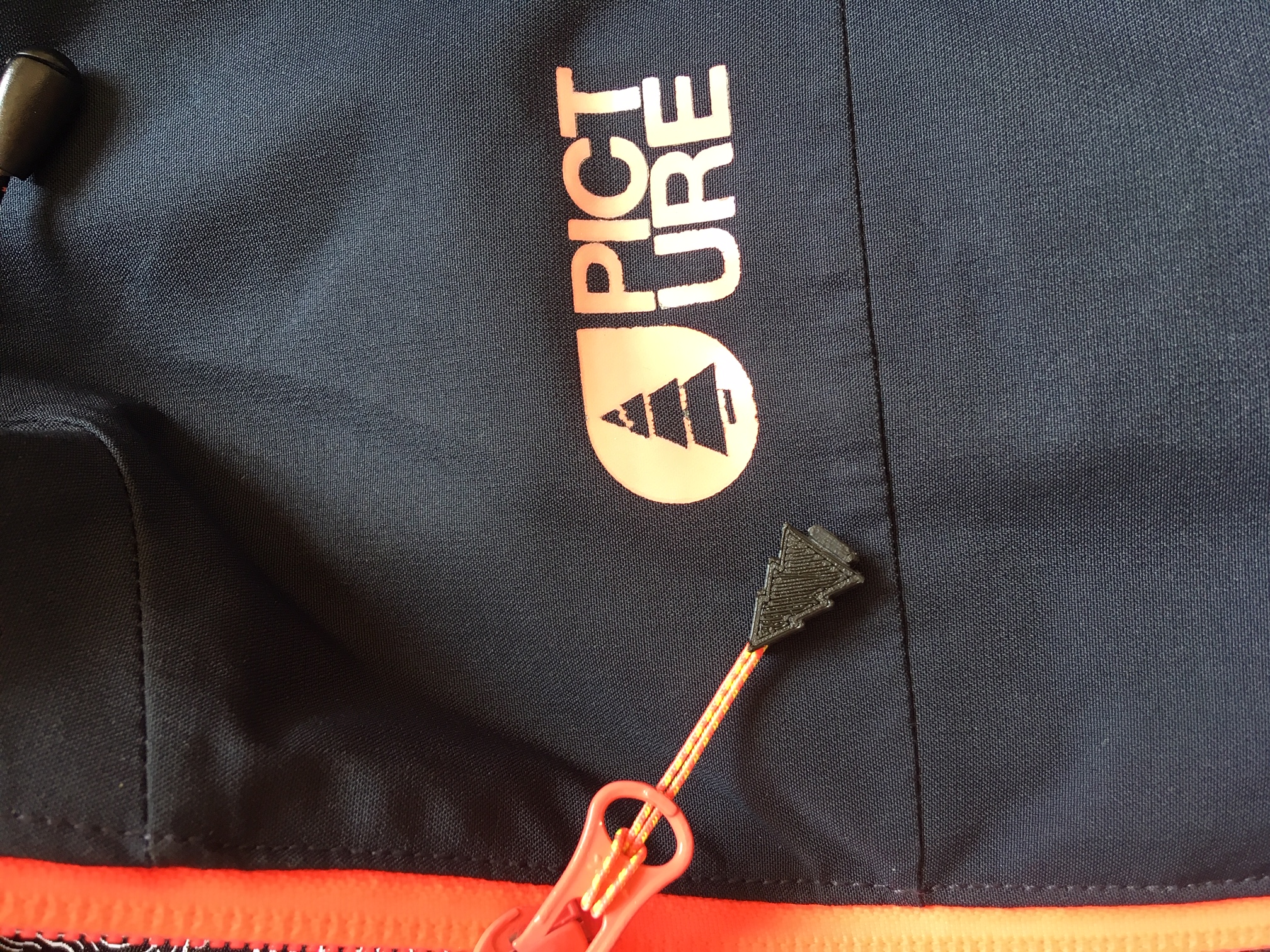 Zipper pull for paracord fir for Picture Organic Clothes