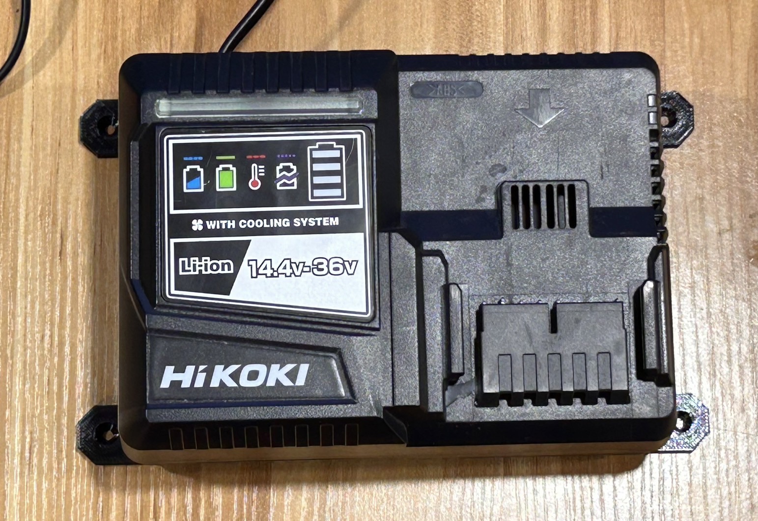 HIKOKI UC36YSL wall mount