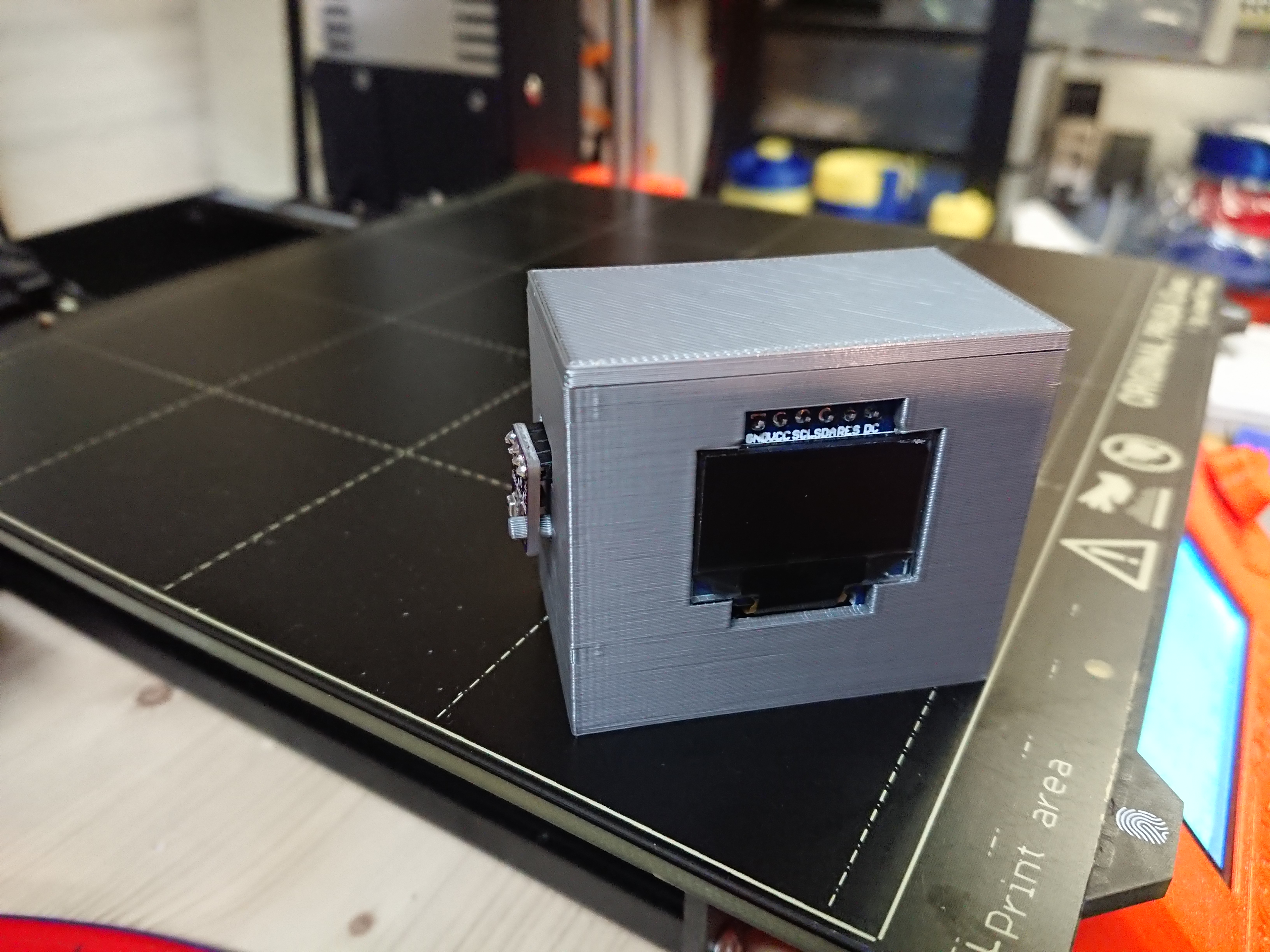 Gehäuse für NodeMCU mit Display und Tempfühler