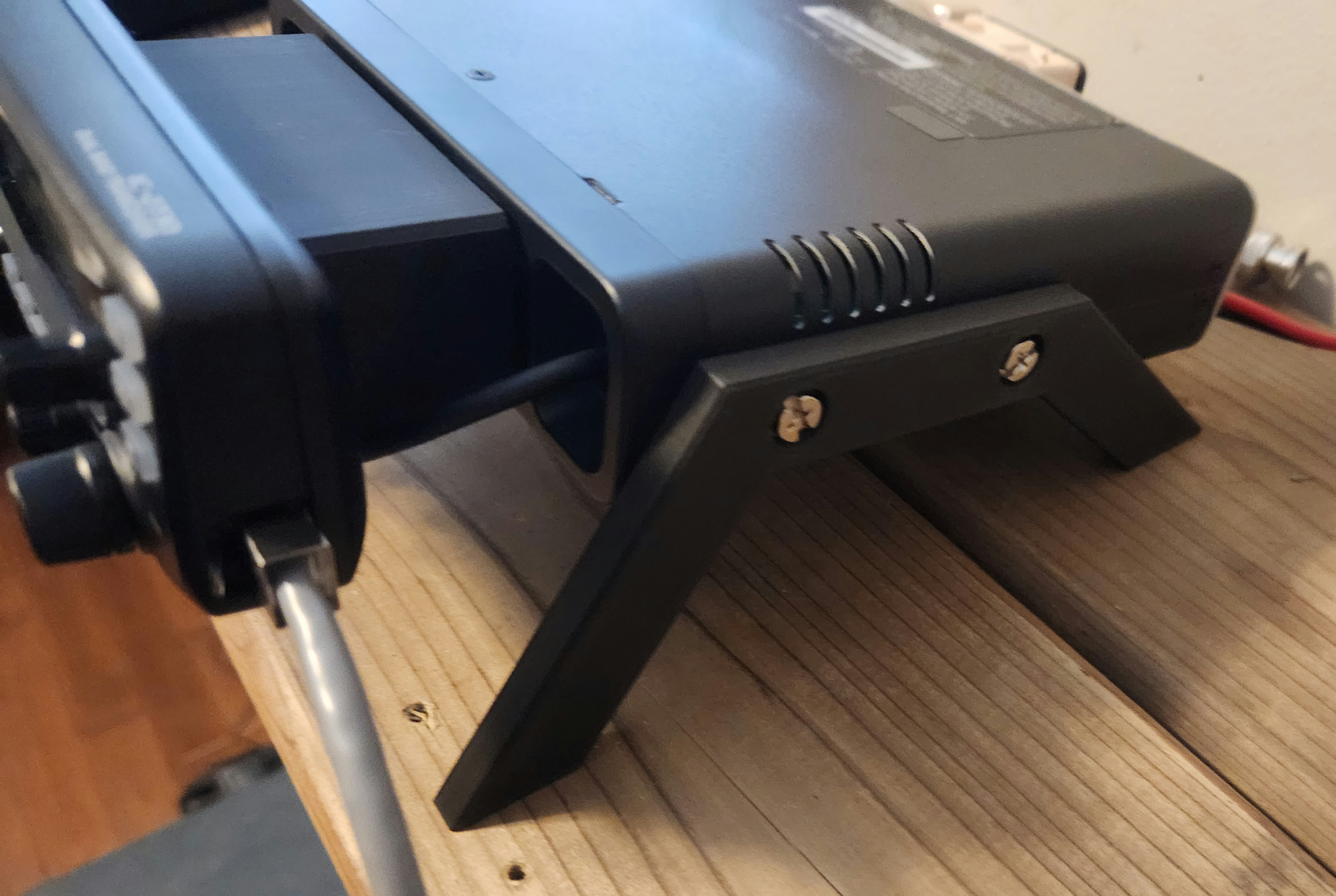 Icom 2730 / Anytone 5888 Mobile Radio Body Stand (50mm spacing)