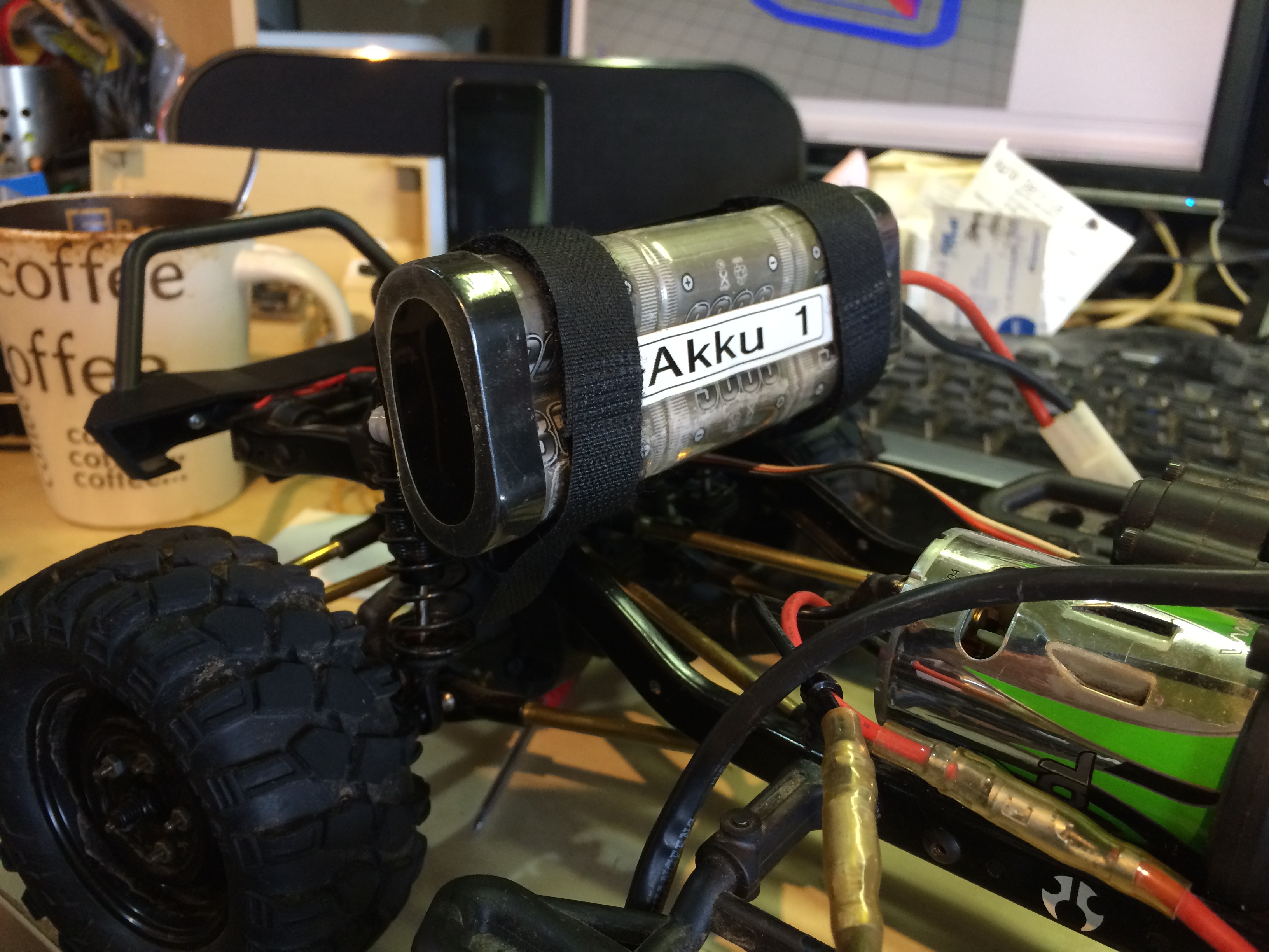 Akku-Holder Front Axial SCX 10