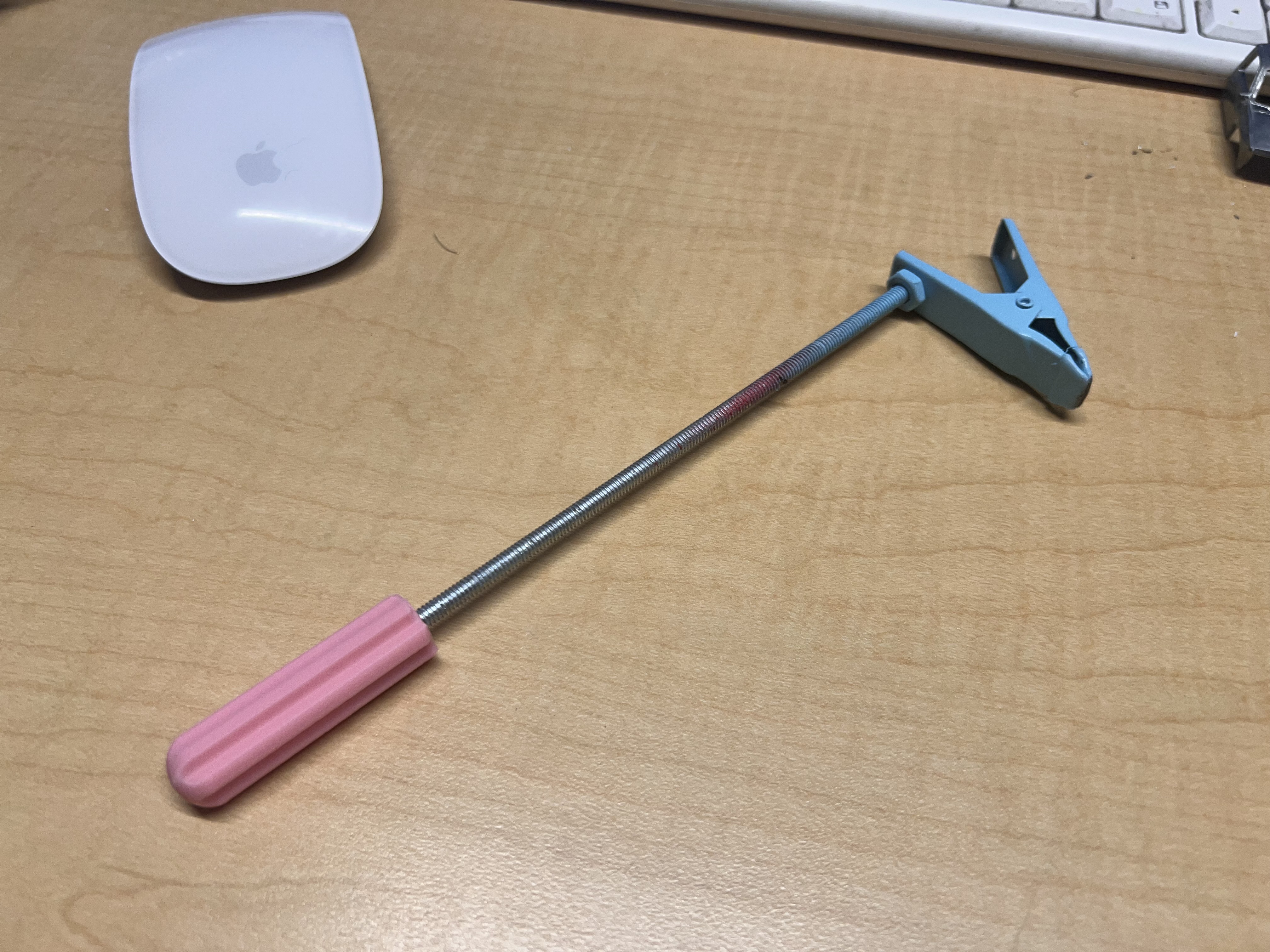 Handle for spring clip painting holder