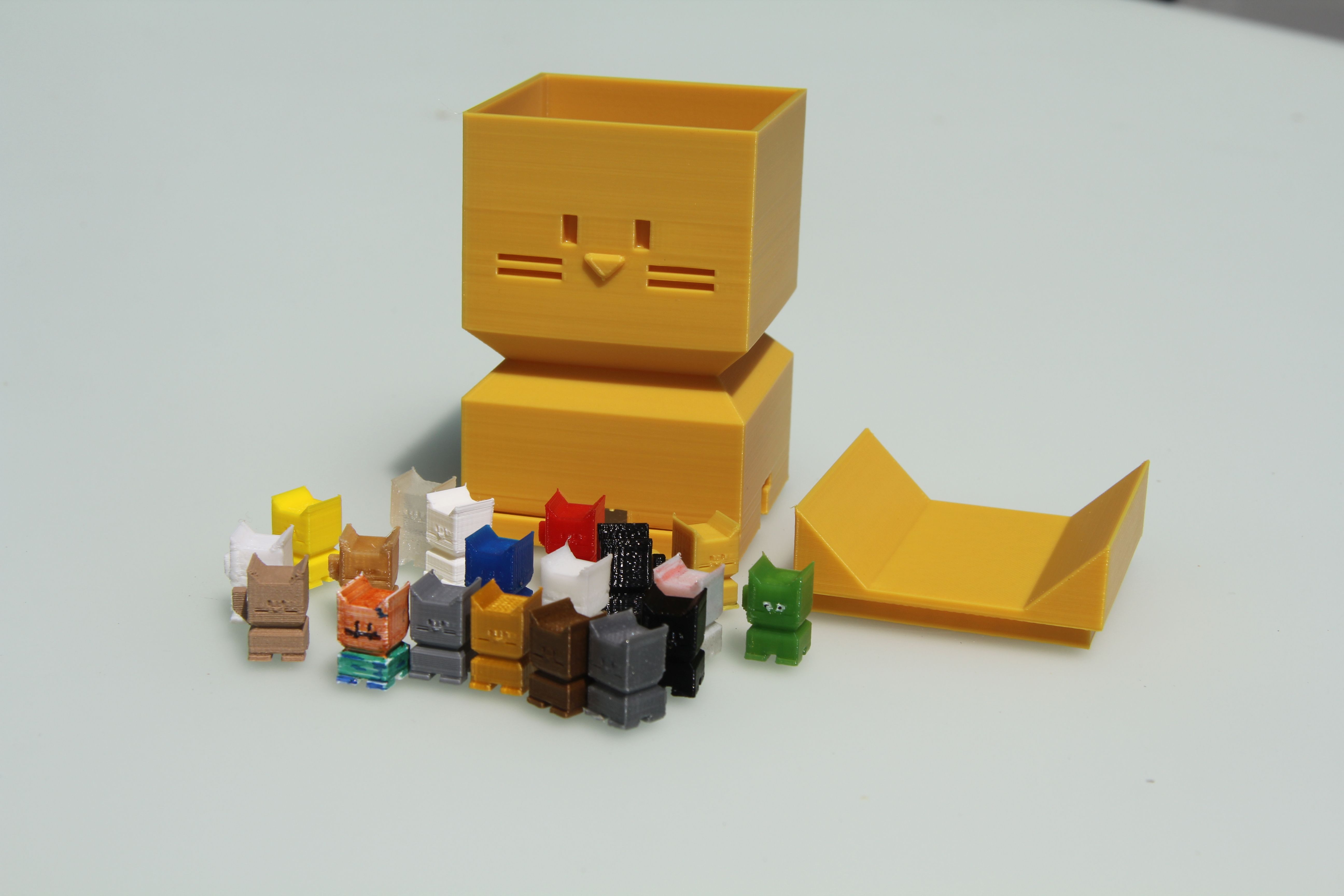Calicat Box / Vase