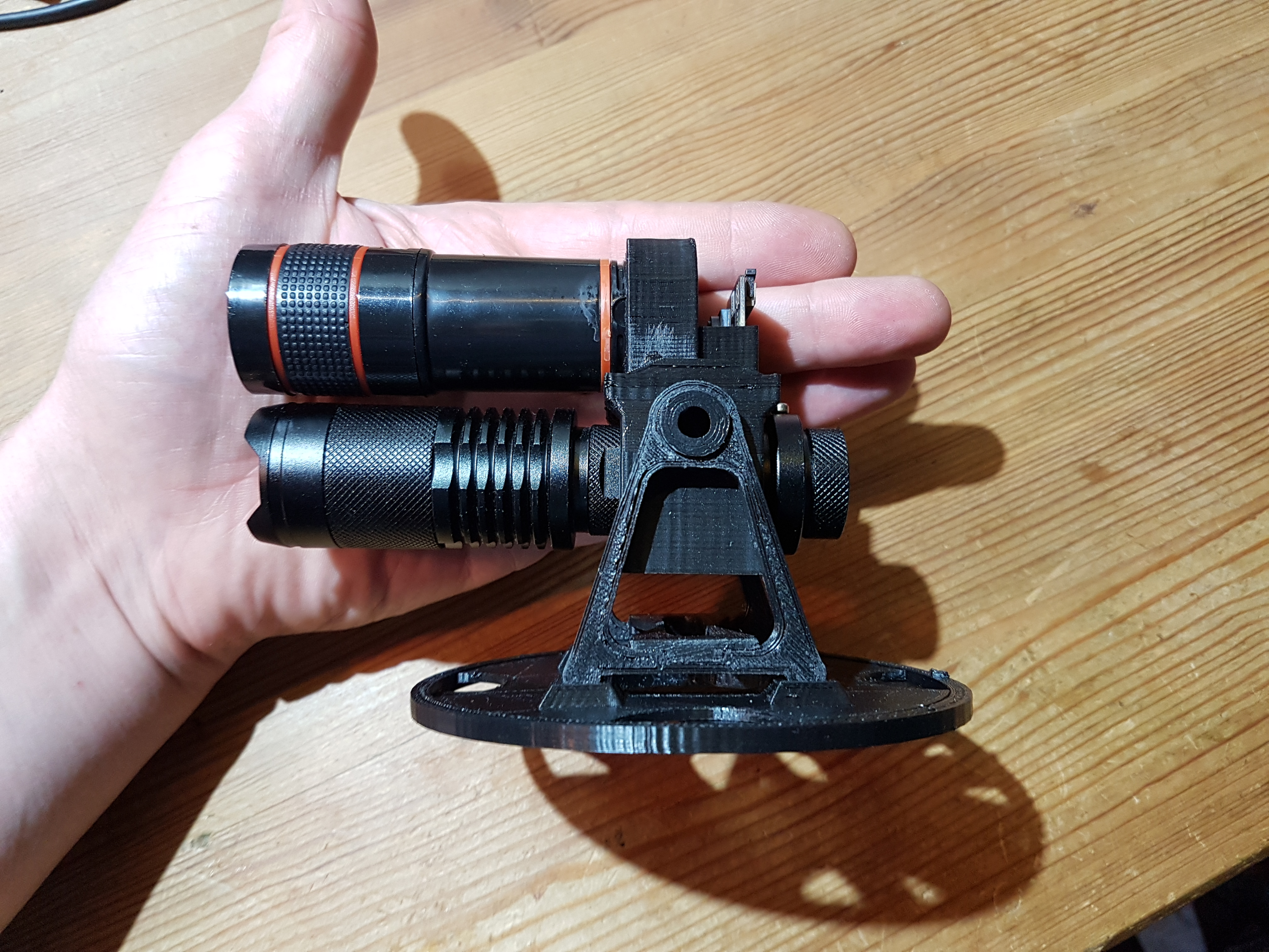 8x / 12x Telephoto Raspberry PI Camera Adapter & Stand with 7W IR Torch (range adjustable) on two adjustable axes - Raspberry PI 8x - 12x Teleobjektiv Adapter mit Standfuß (zwei Achsen einstellbar)