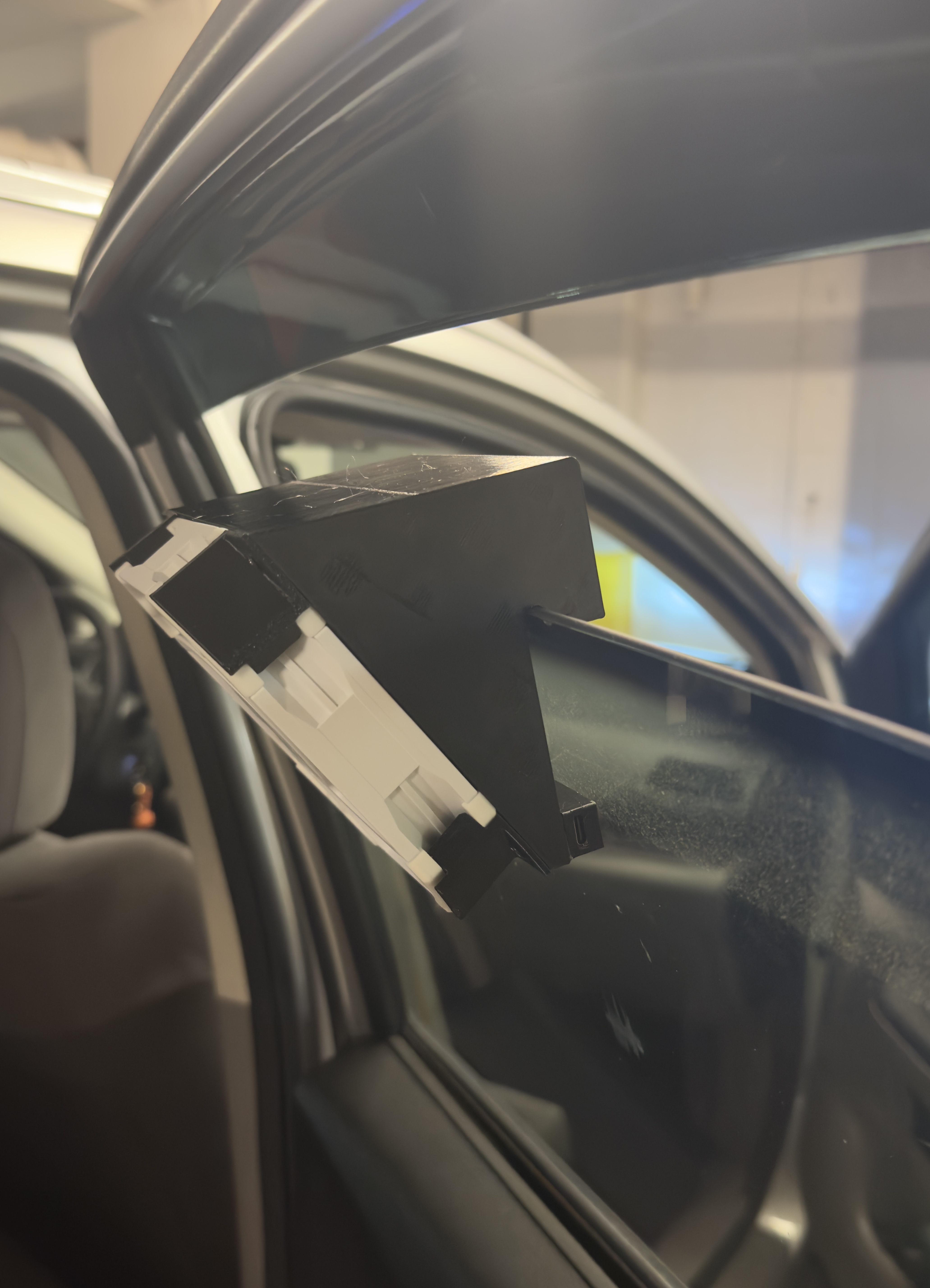 Car window vent