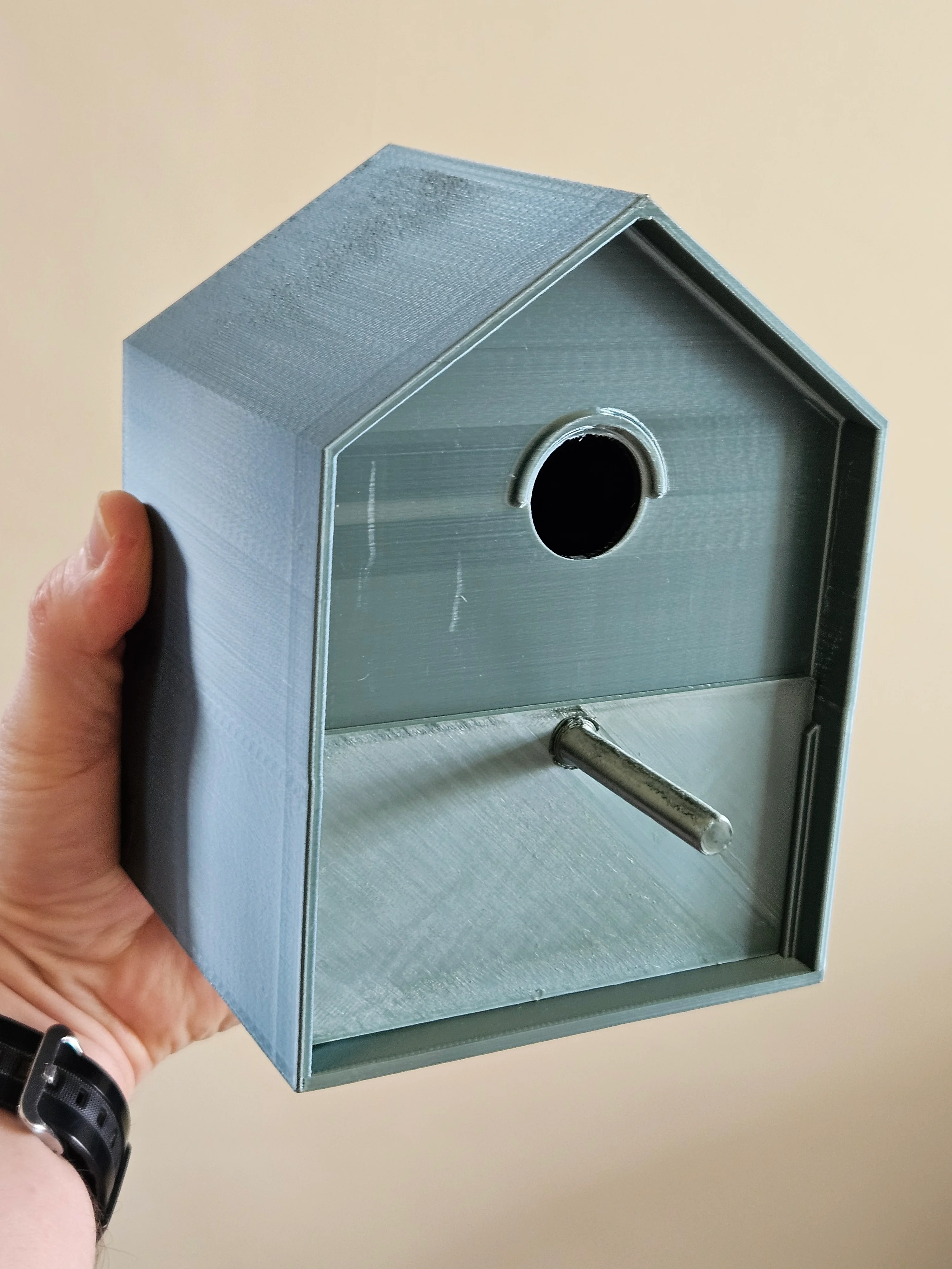 Simple Bird Nest Box.