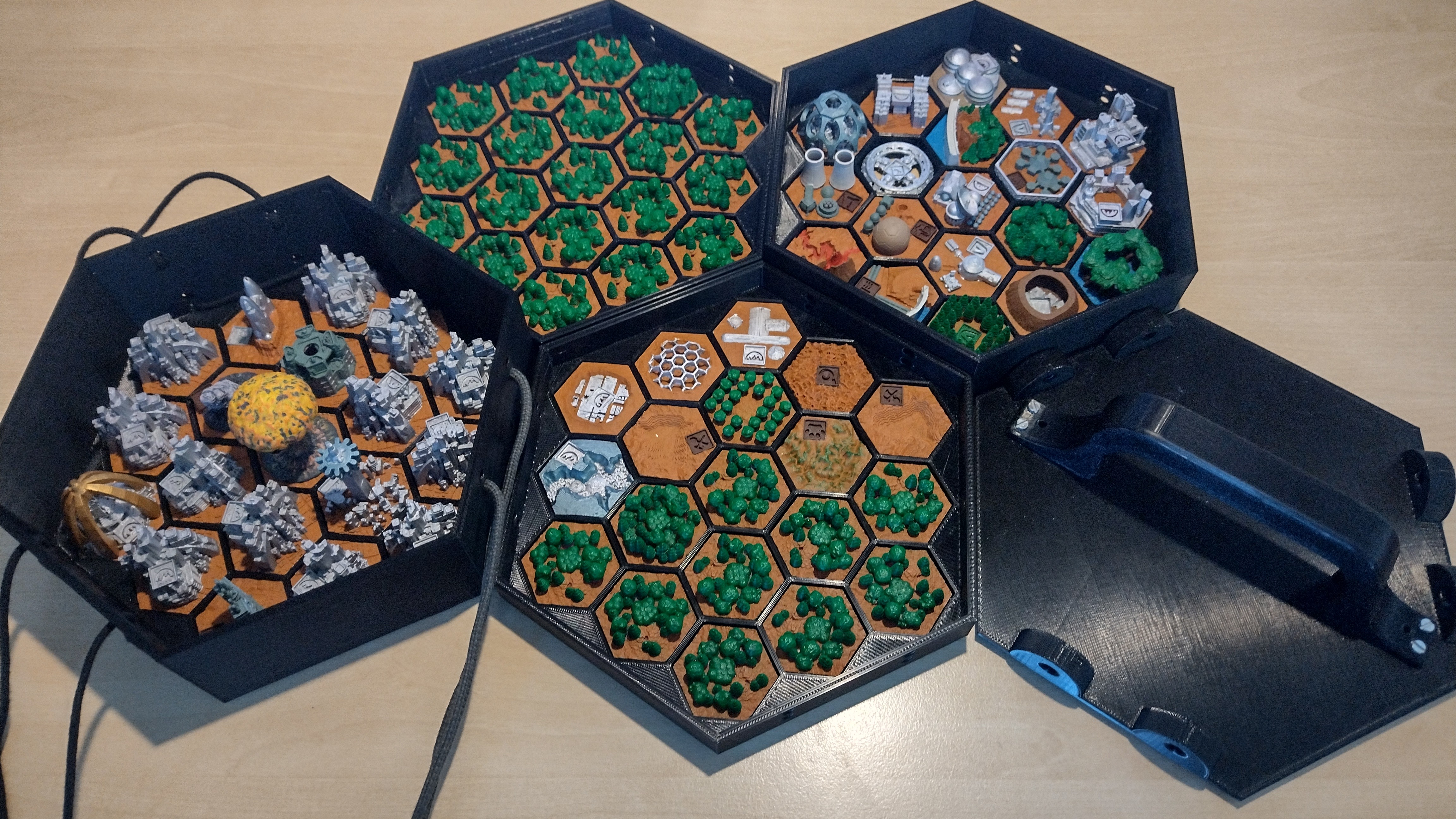 Terraforming Mars 3D tile portable storage solution