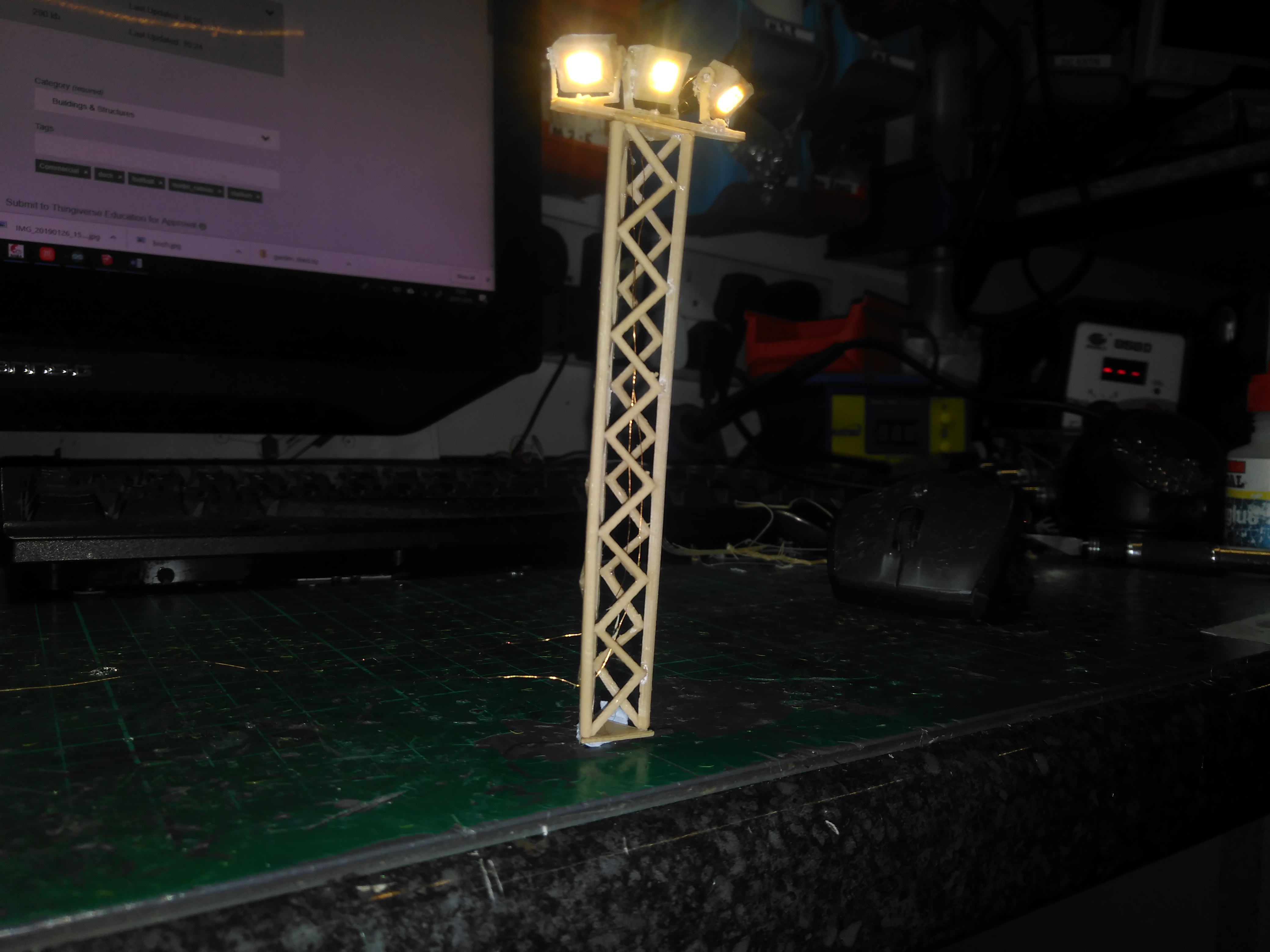 Flood Light Tower 00 OO HO