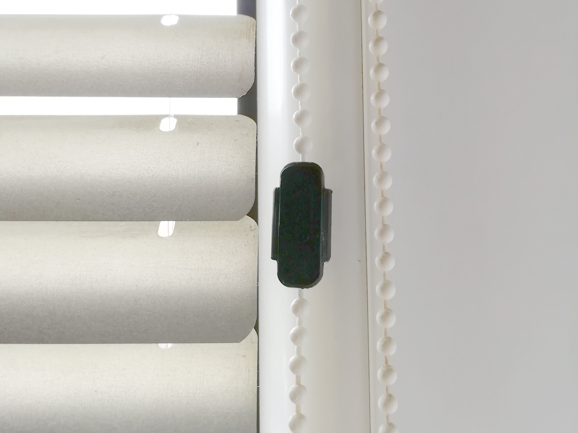 Sunblinds roller chain stop lock joint