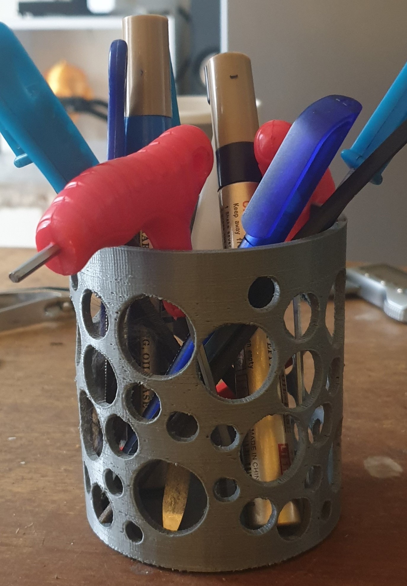 ie Concepts Pencil holder