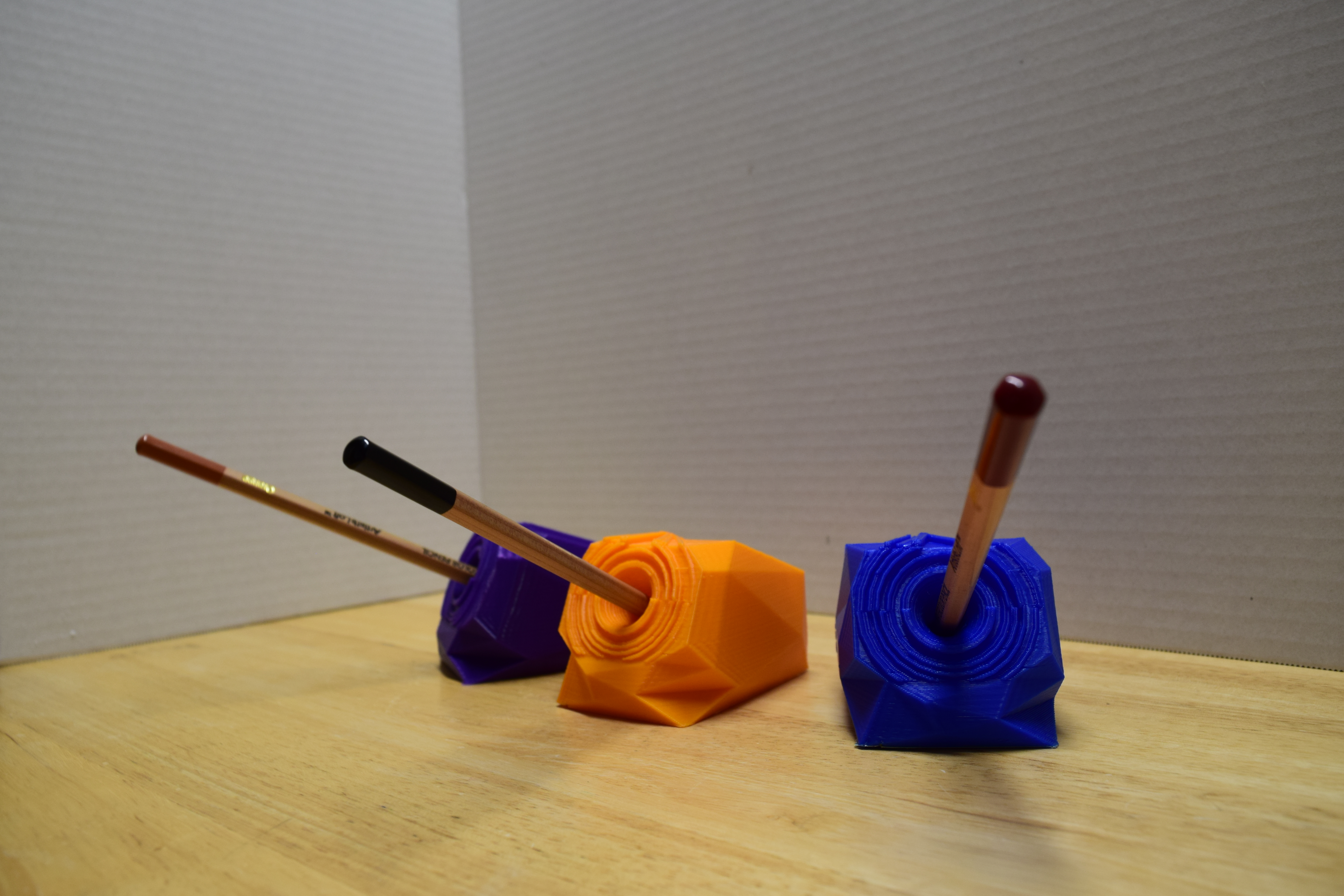 Simple Low-Poly Pencil Holder