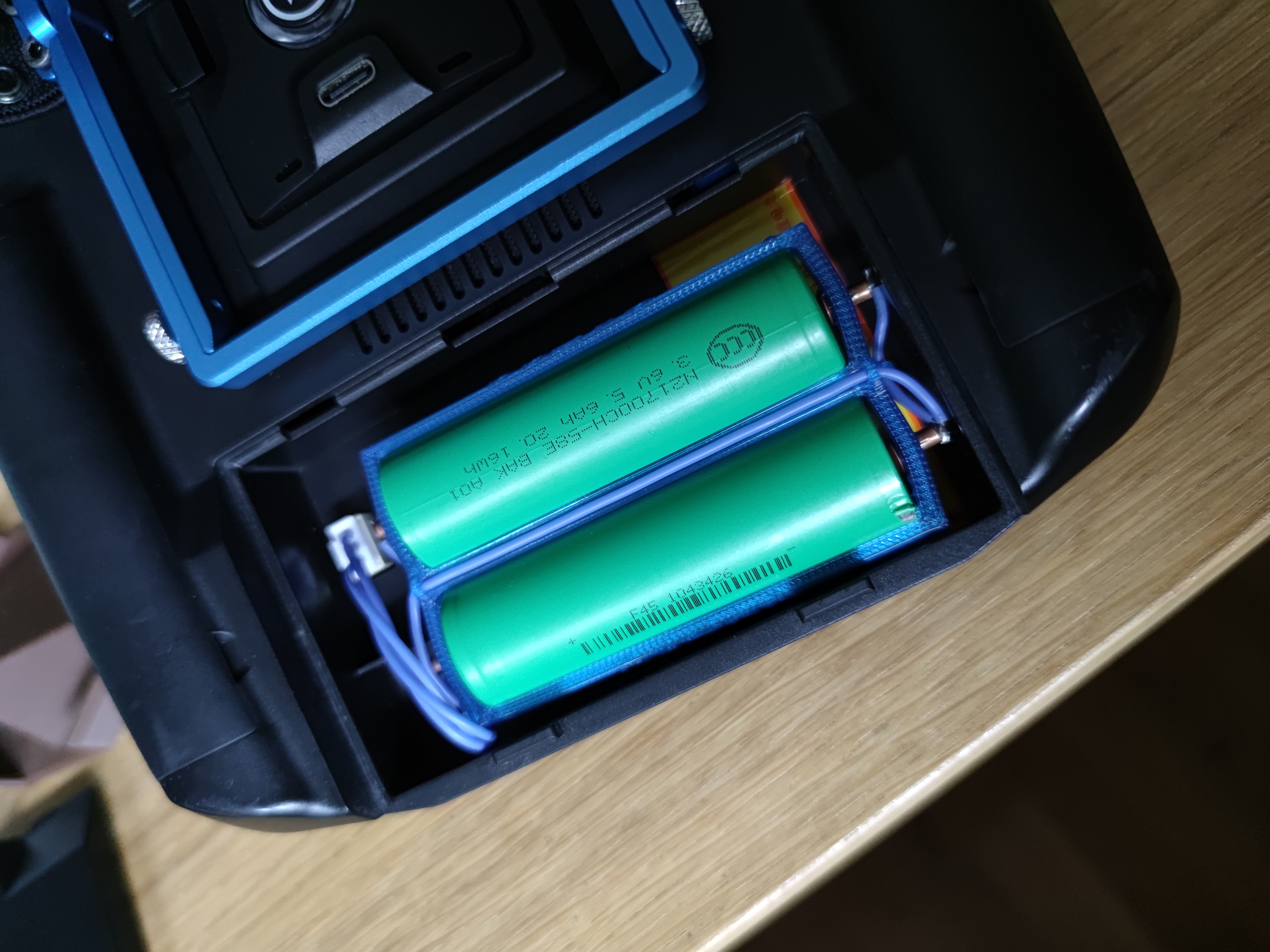 TPU 21700 2S holder