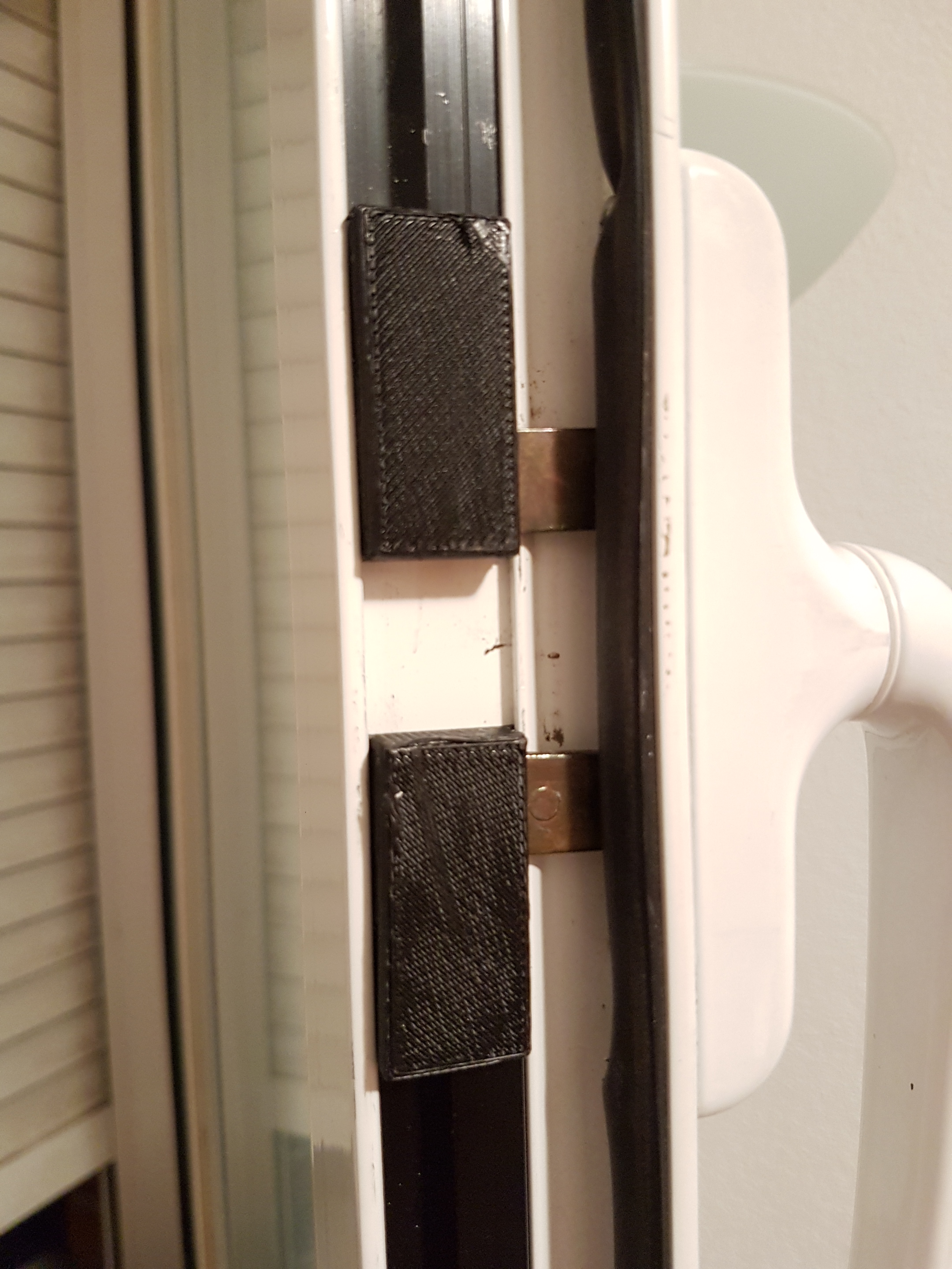 Replacement for the closing system of a PVC Window