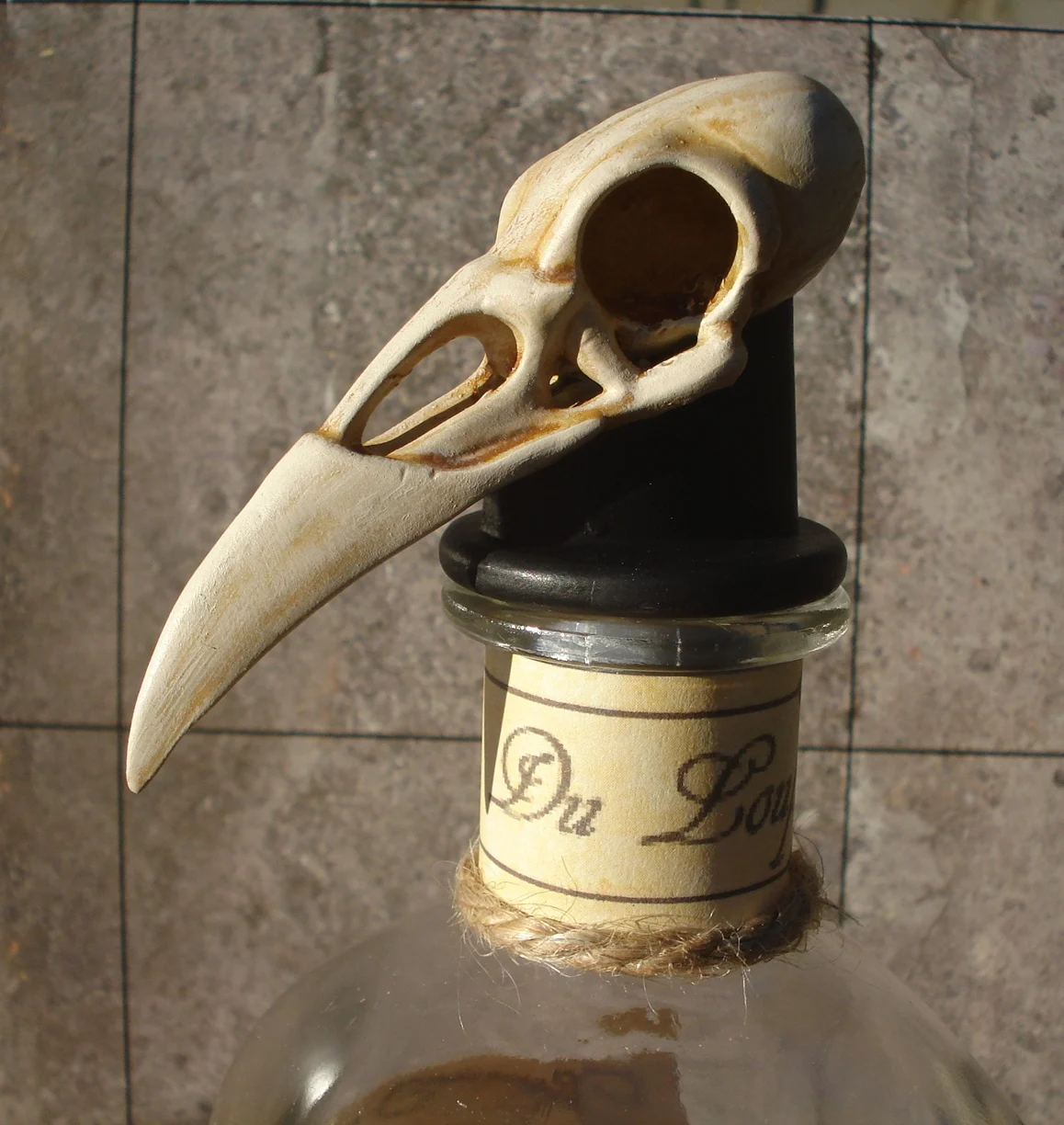 Raven Skull Bottle Stop