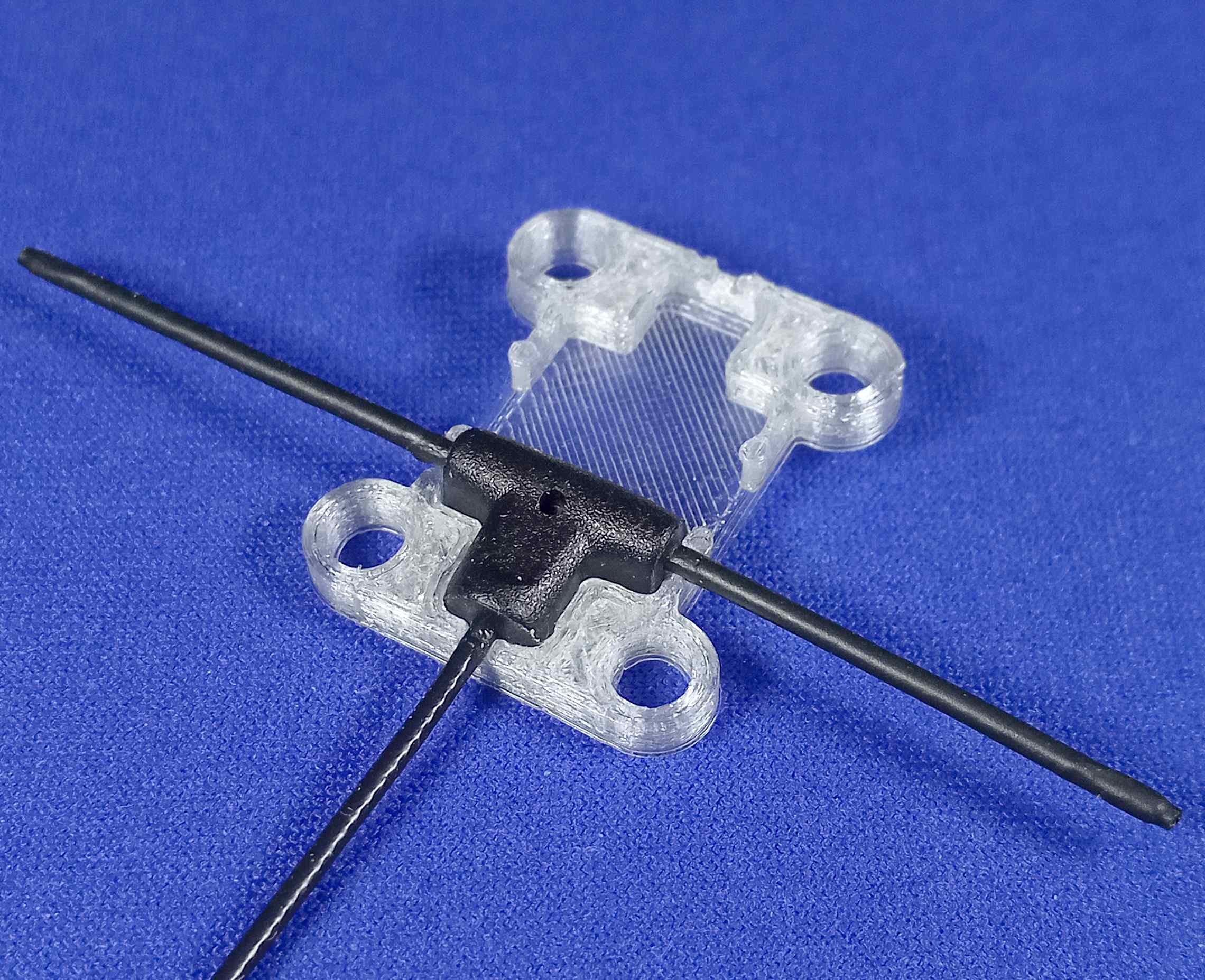 TinyTrainer Tracer antenna mount