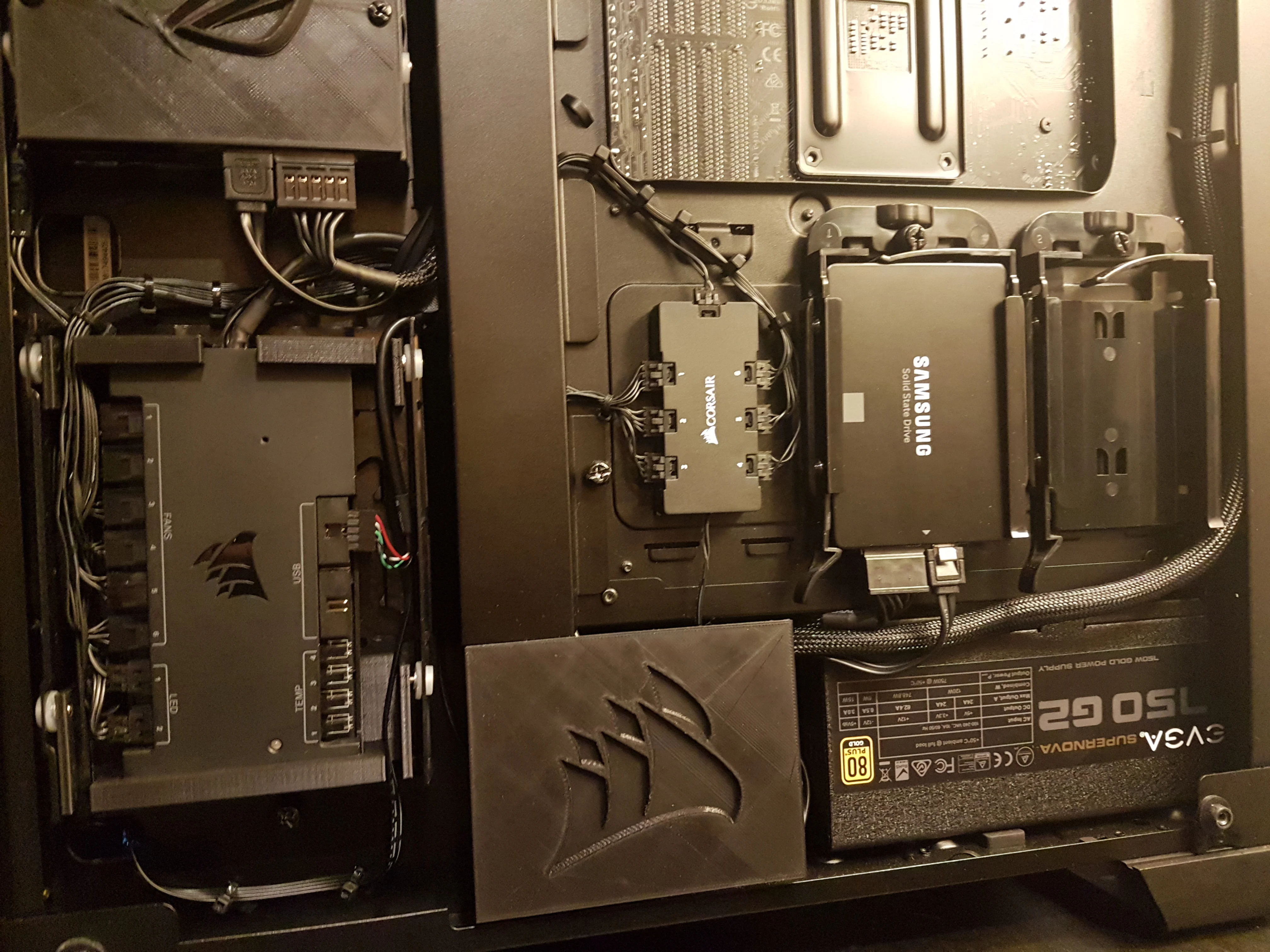 Corsair 570x Case Cable Shroud