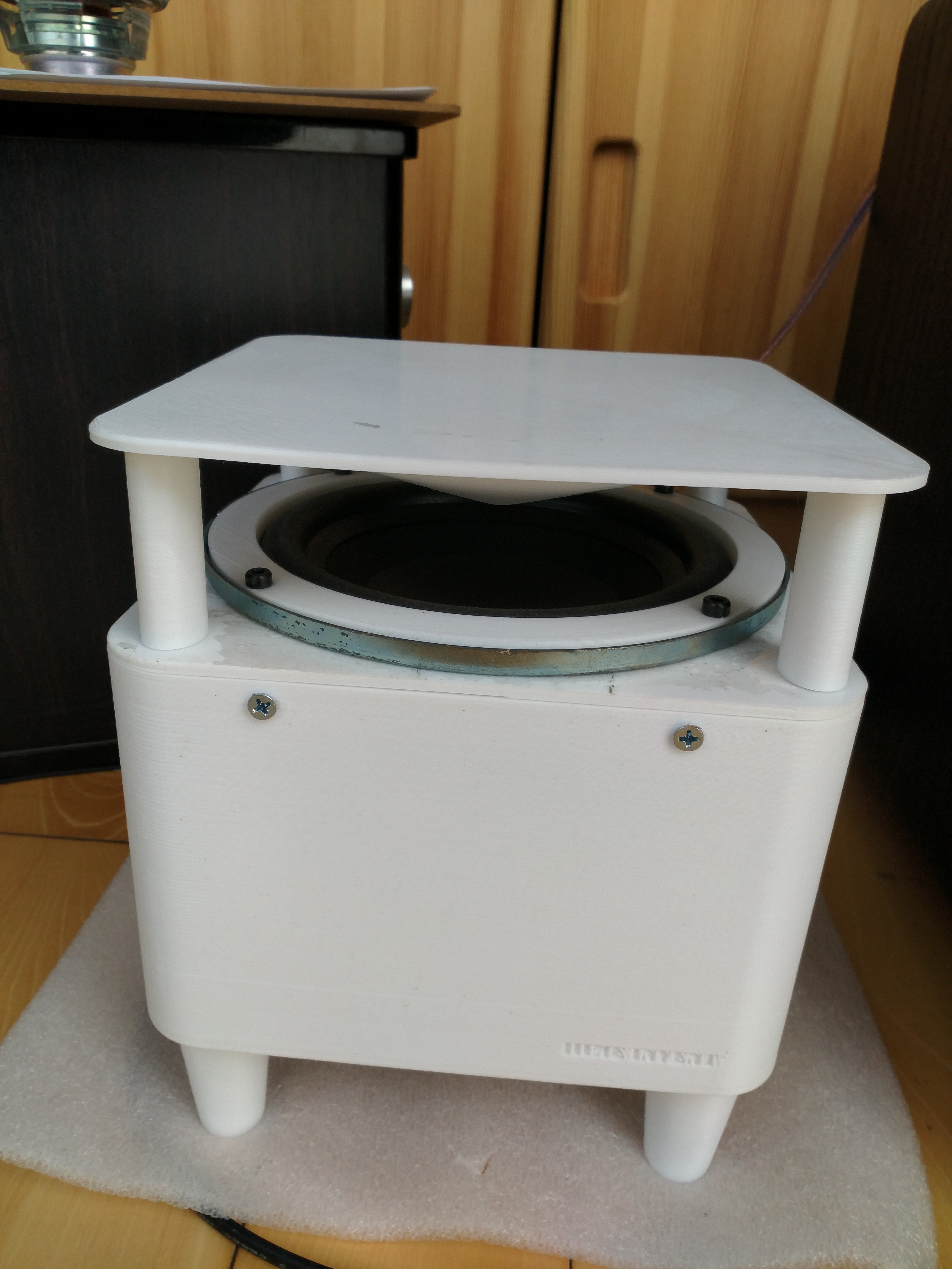 2.1 reflect super bass speaker box