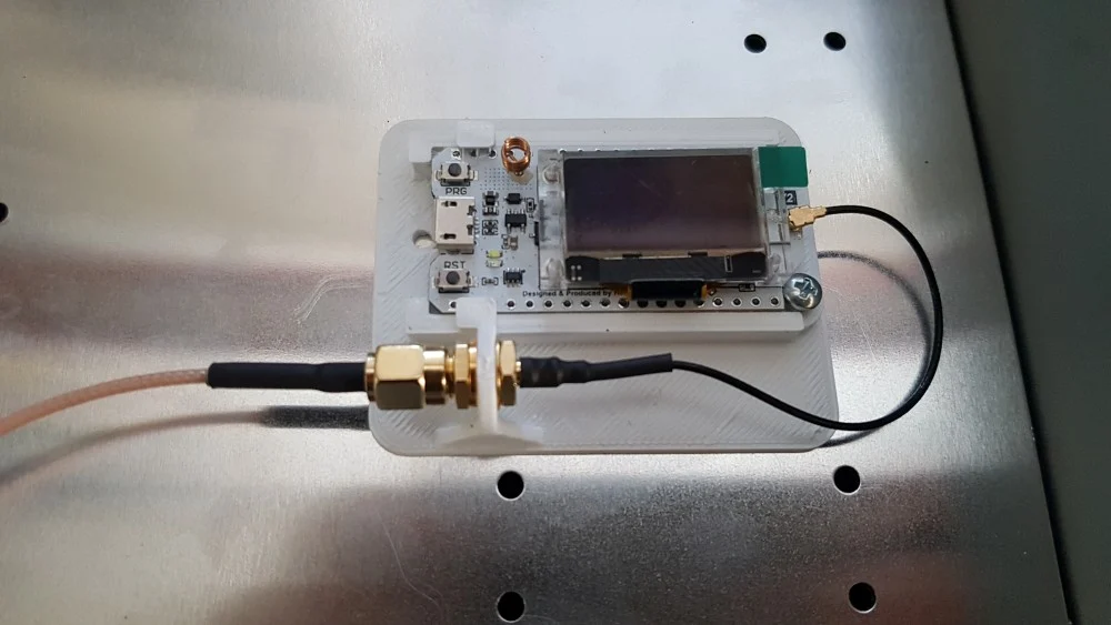 Heltec LoRa32 433 bracket for TinyGS