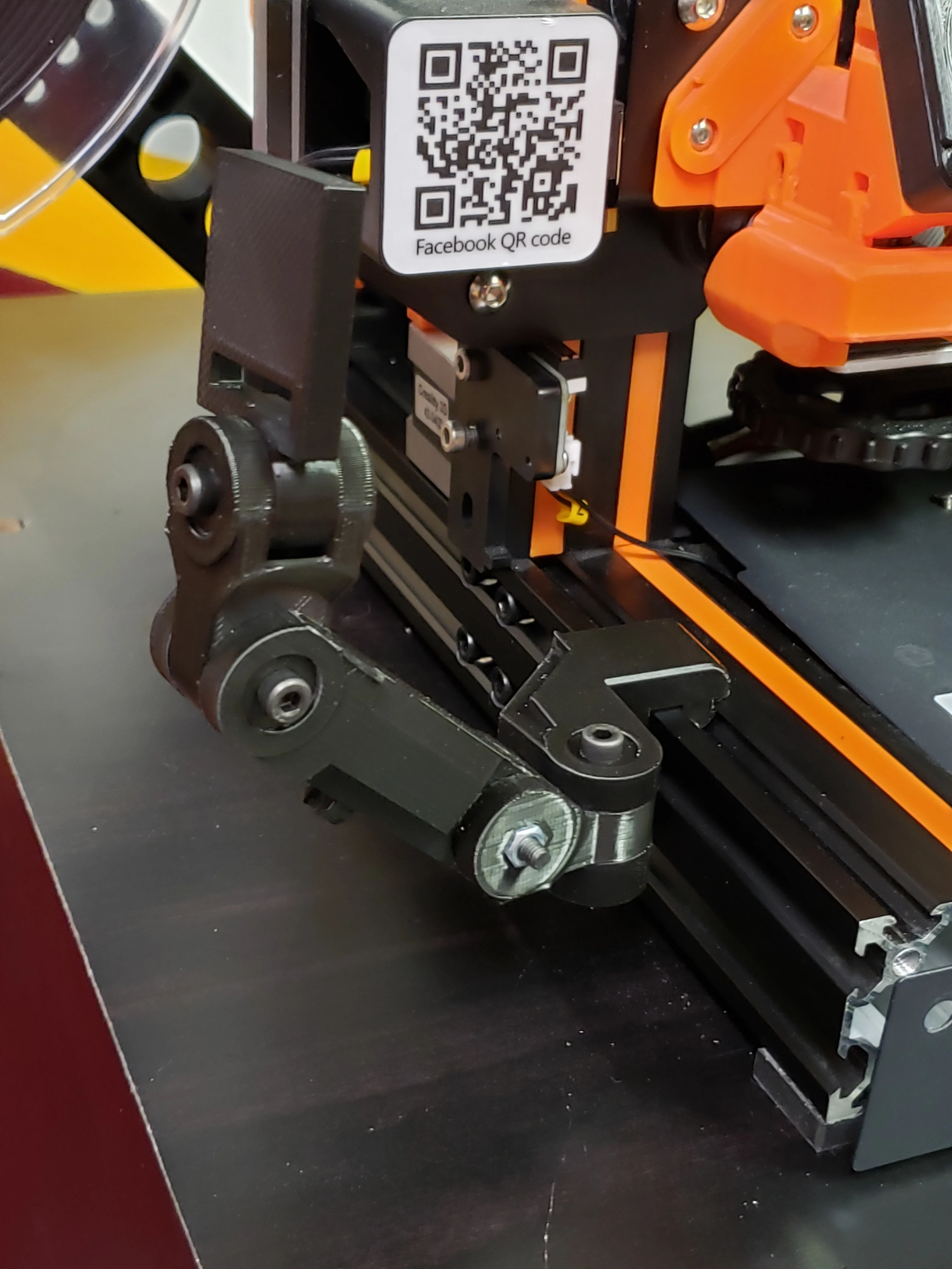 Universal cam mount (nut and boltless for tslot)