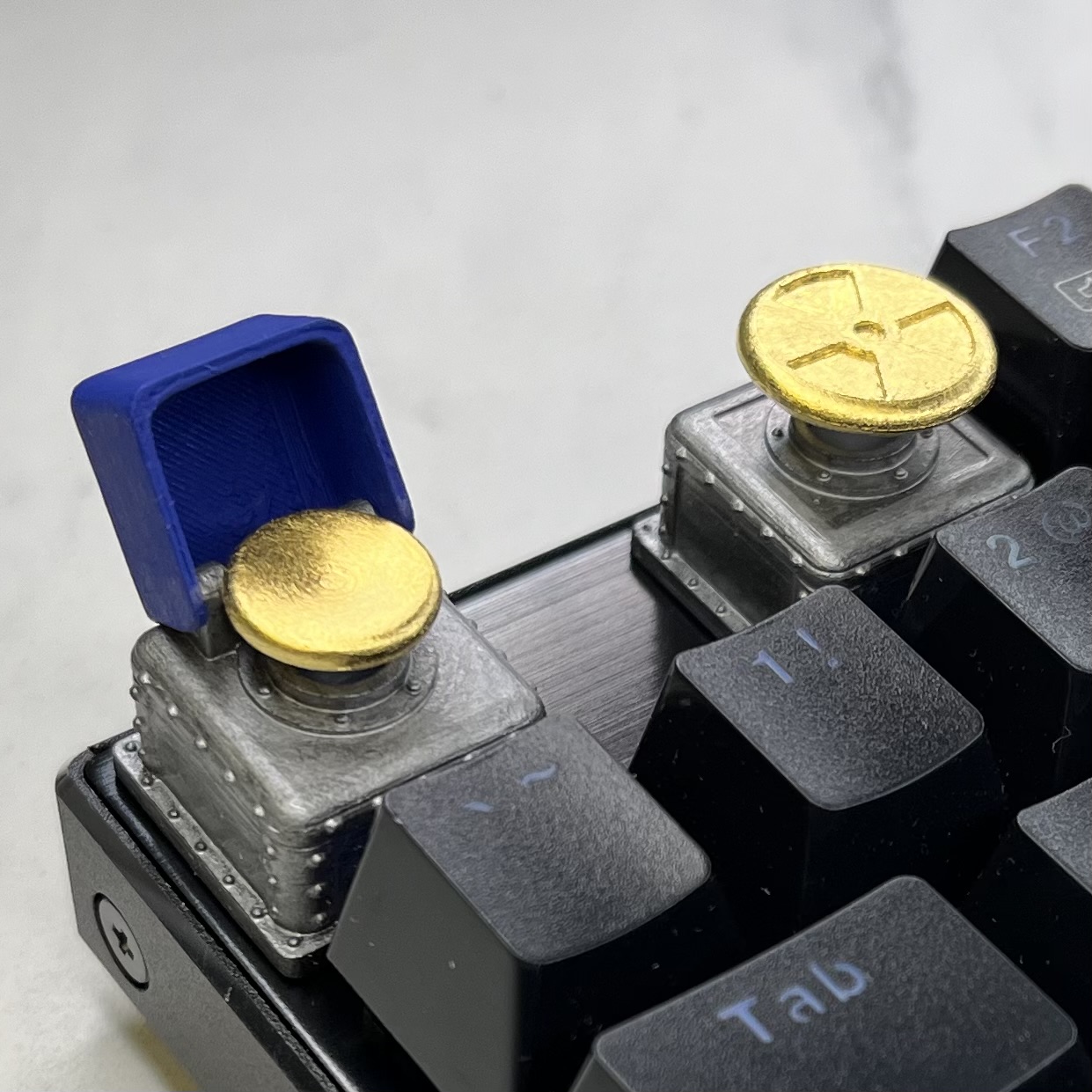 Push in Case of E-Fervency - Cherry MX Key Caps