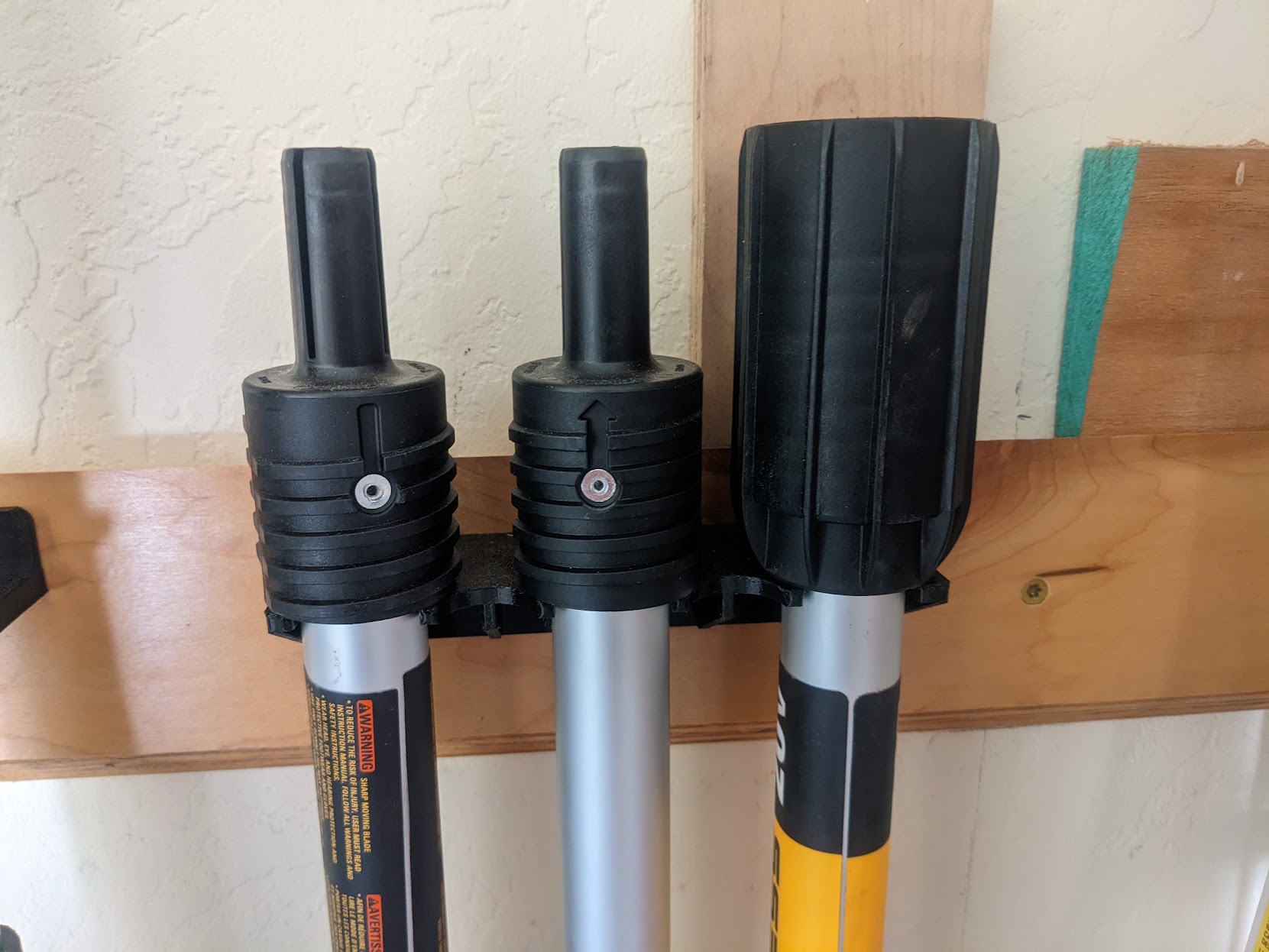 Dewalt 20V Pole Saw wall bracket
