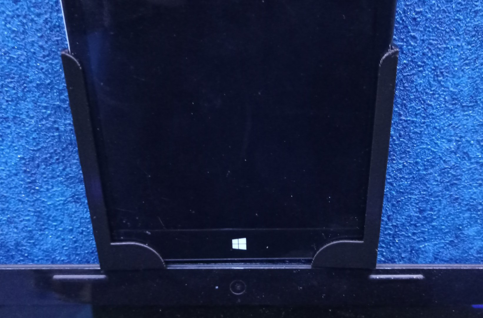 Wall mount for 8" - 10" Tablet