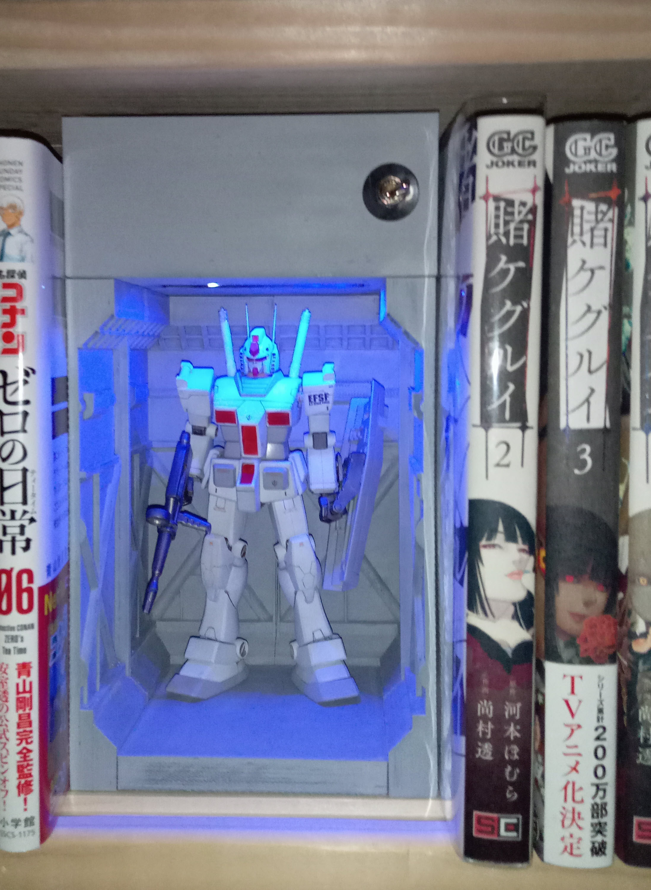 Hangar style booknook