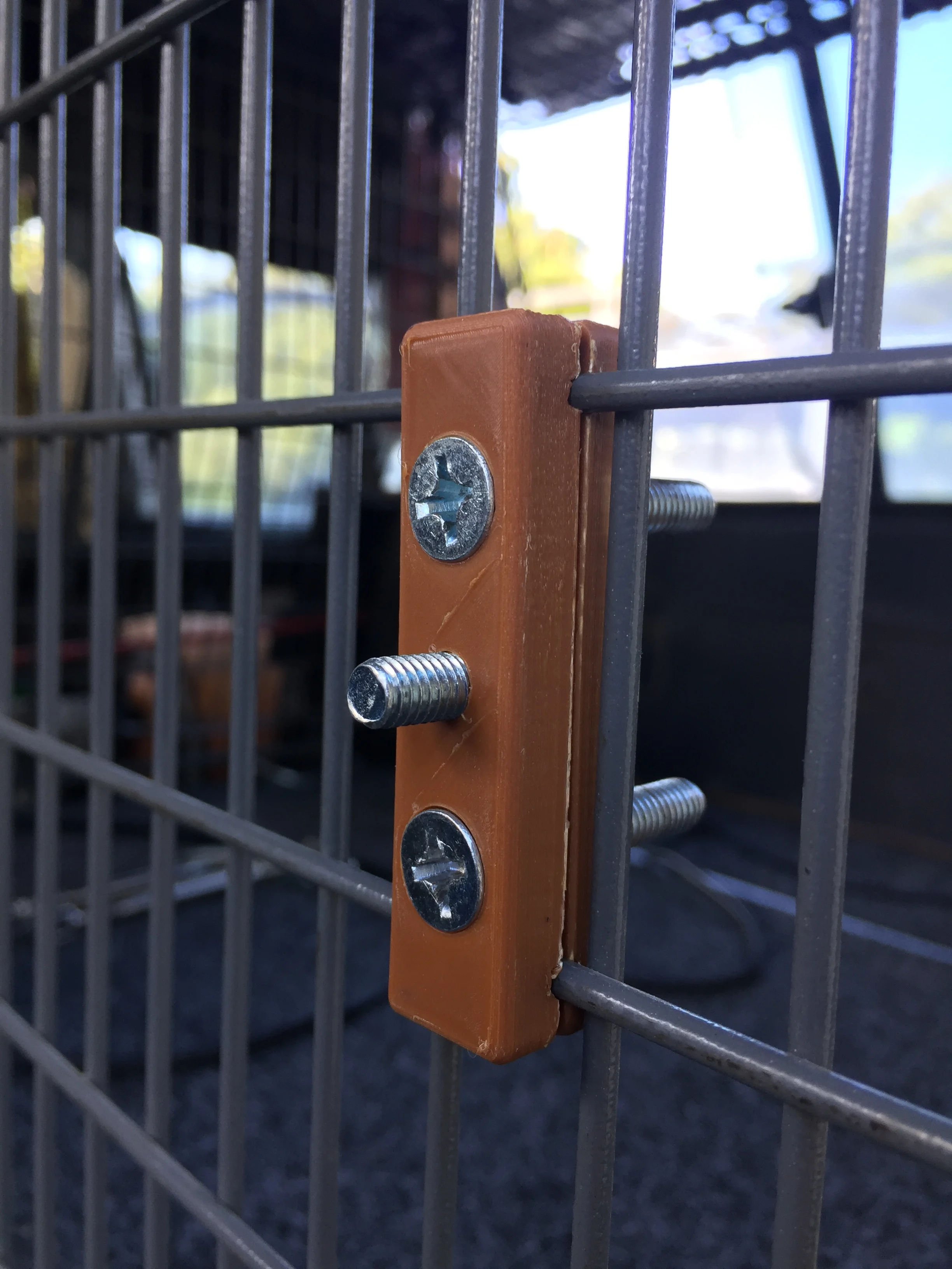 Cargo Barrier Clamp