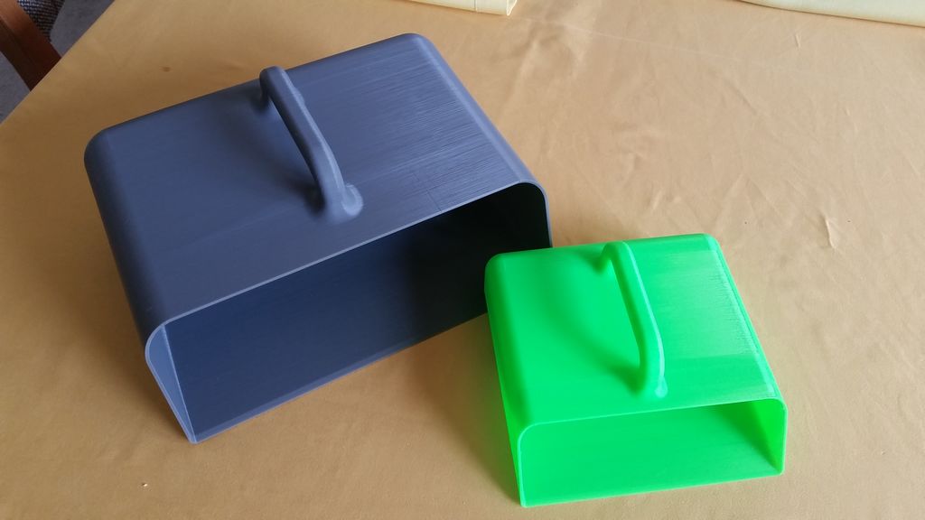 Water Scoops (closed dustpan)