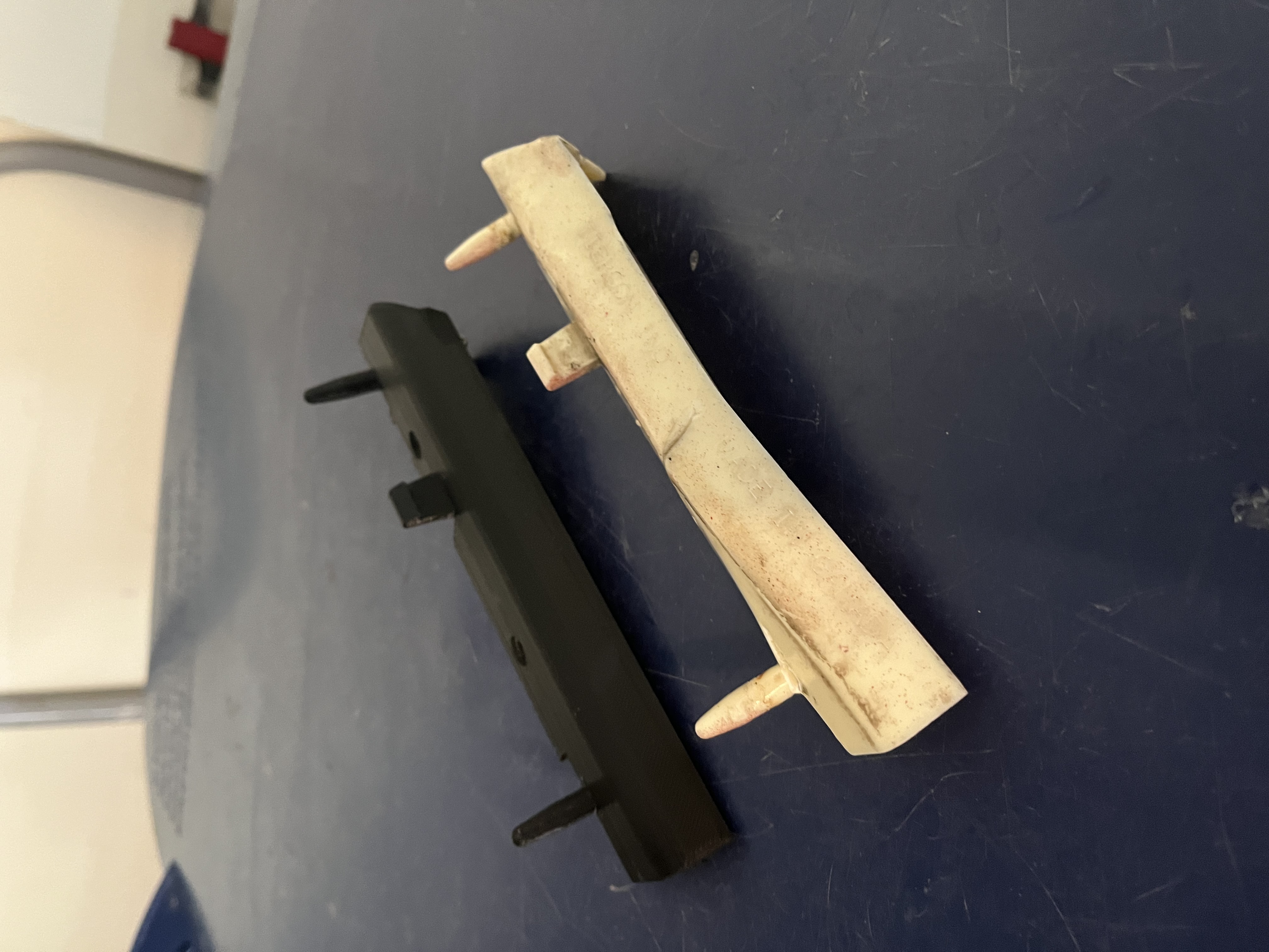 Lincoln LS Front Bumper Bracket