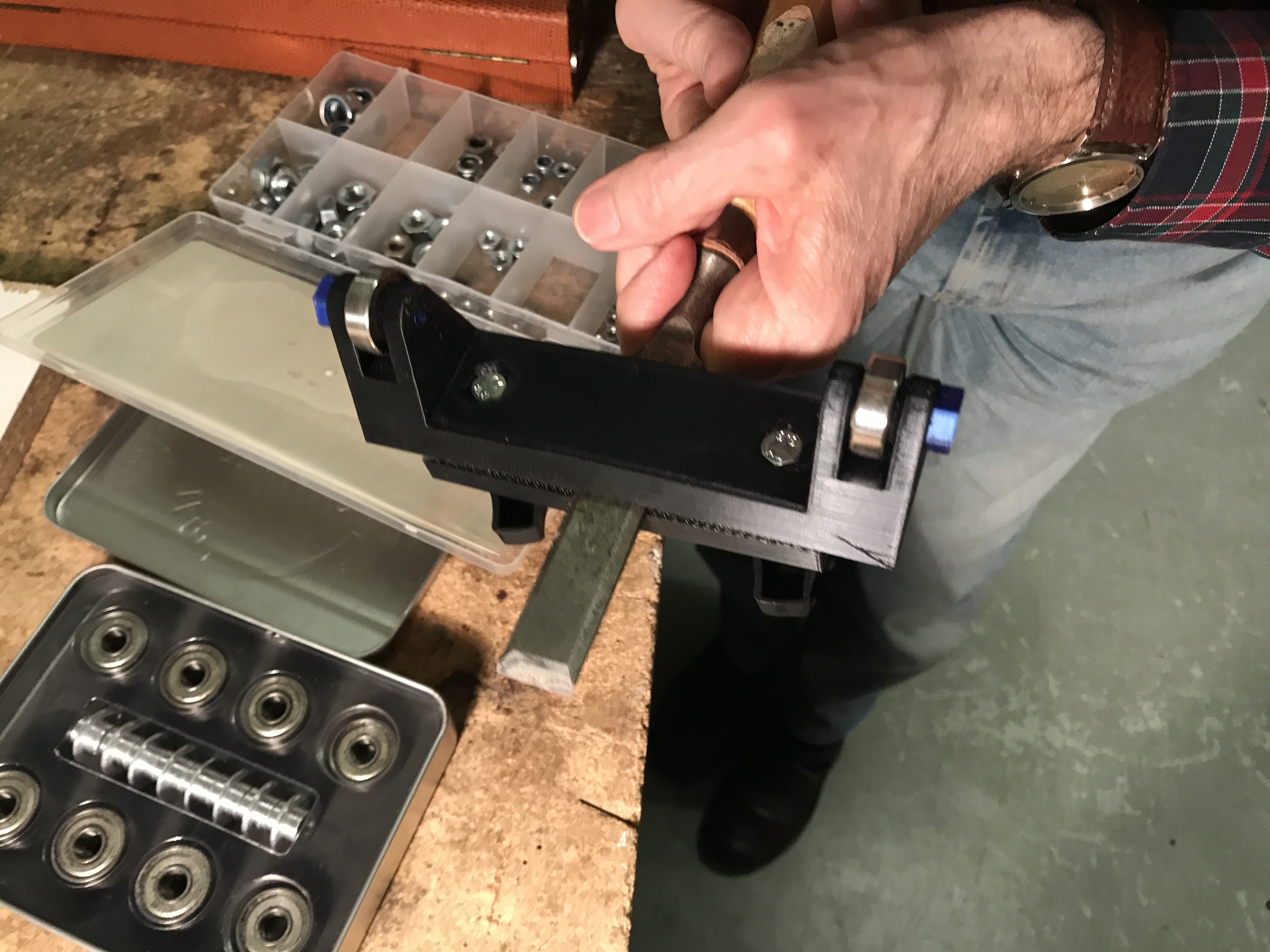Schleifhilfe Stechmeißel grinding help bench chisel