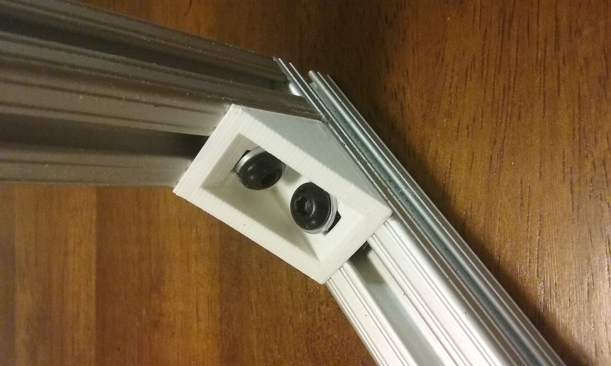 80/20 1 inch Brace Corner