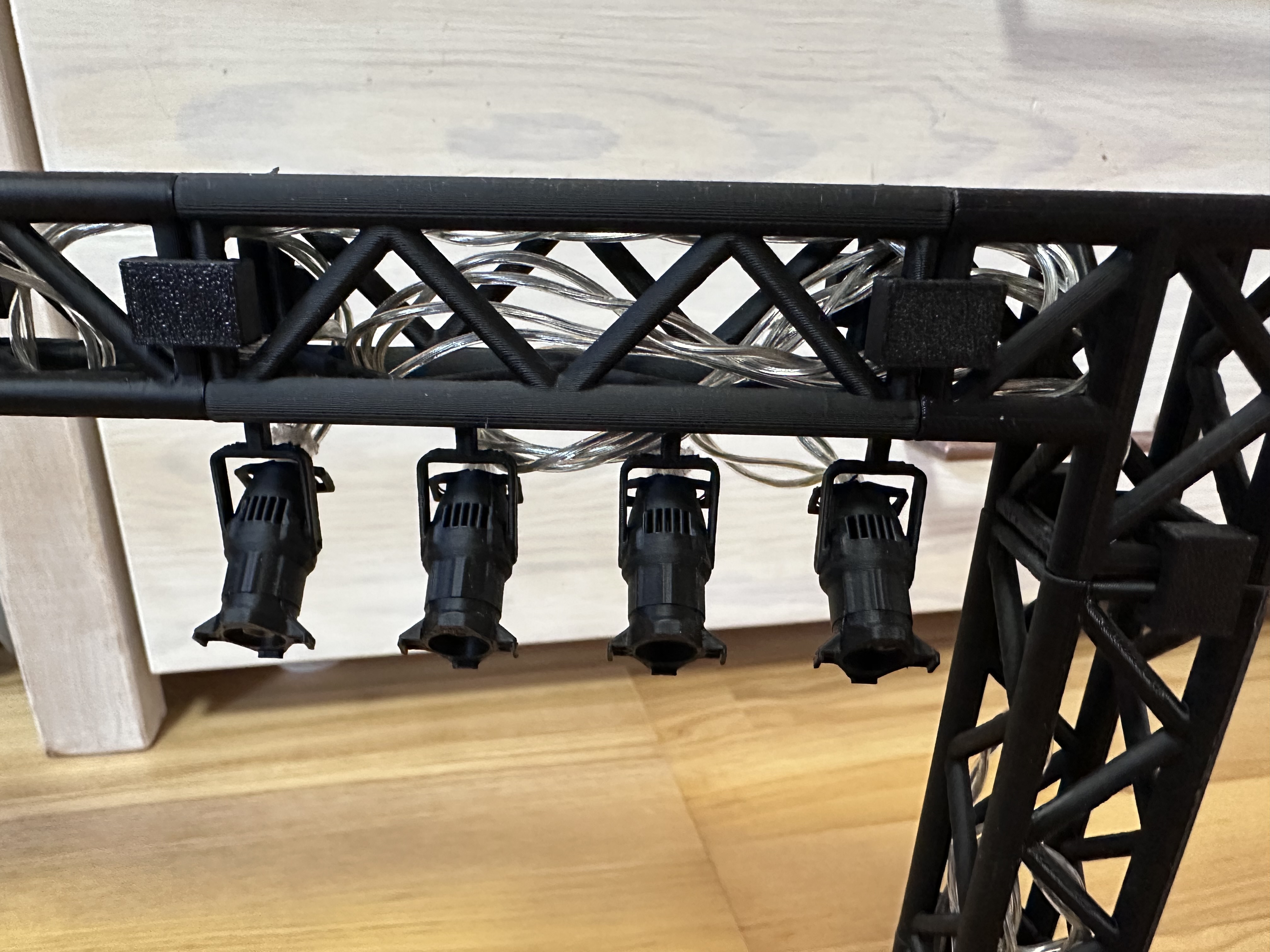 Stage frame / truss with spotlights